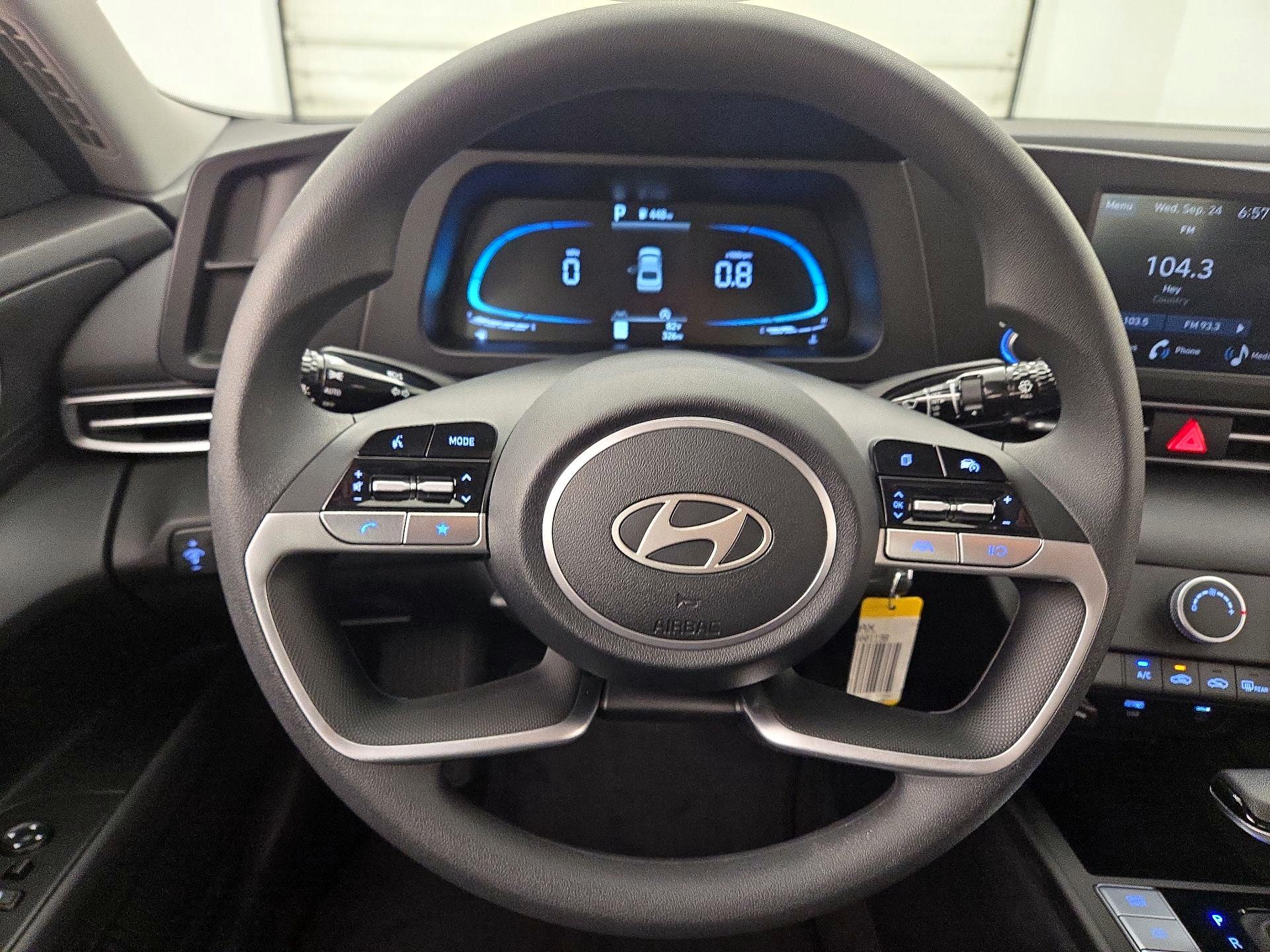Thumbnail: 2025 Hyundai Elantra - 10