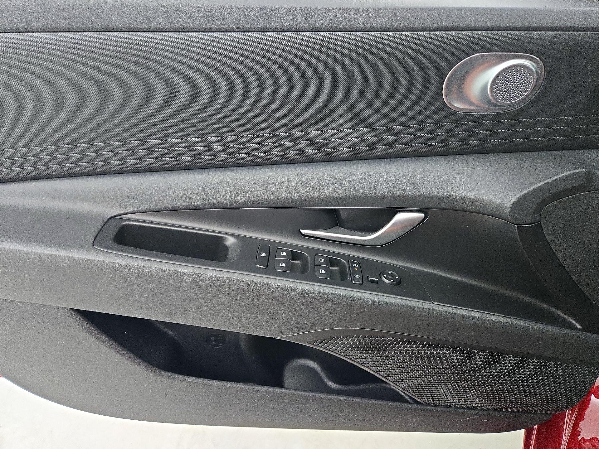 Thumbnail: 2025 Hyundai Elantra - 12