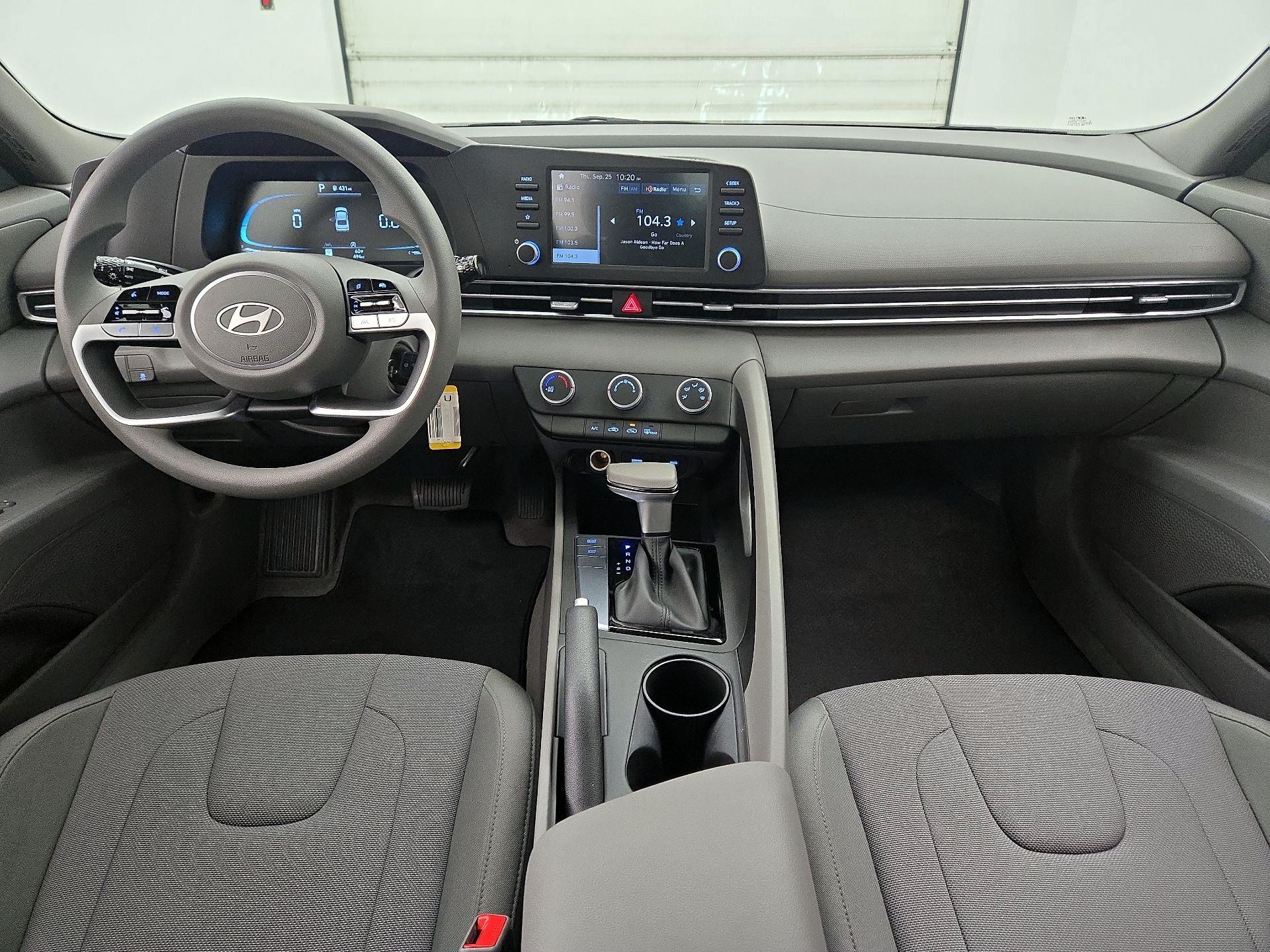 Thumbnail: 2025 Hyundai Elantra - 9