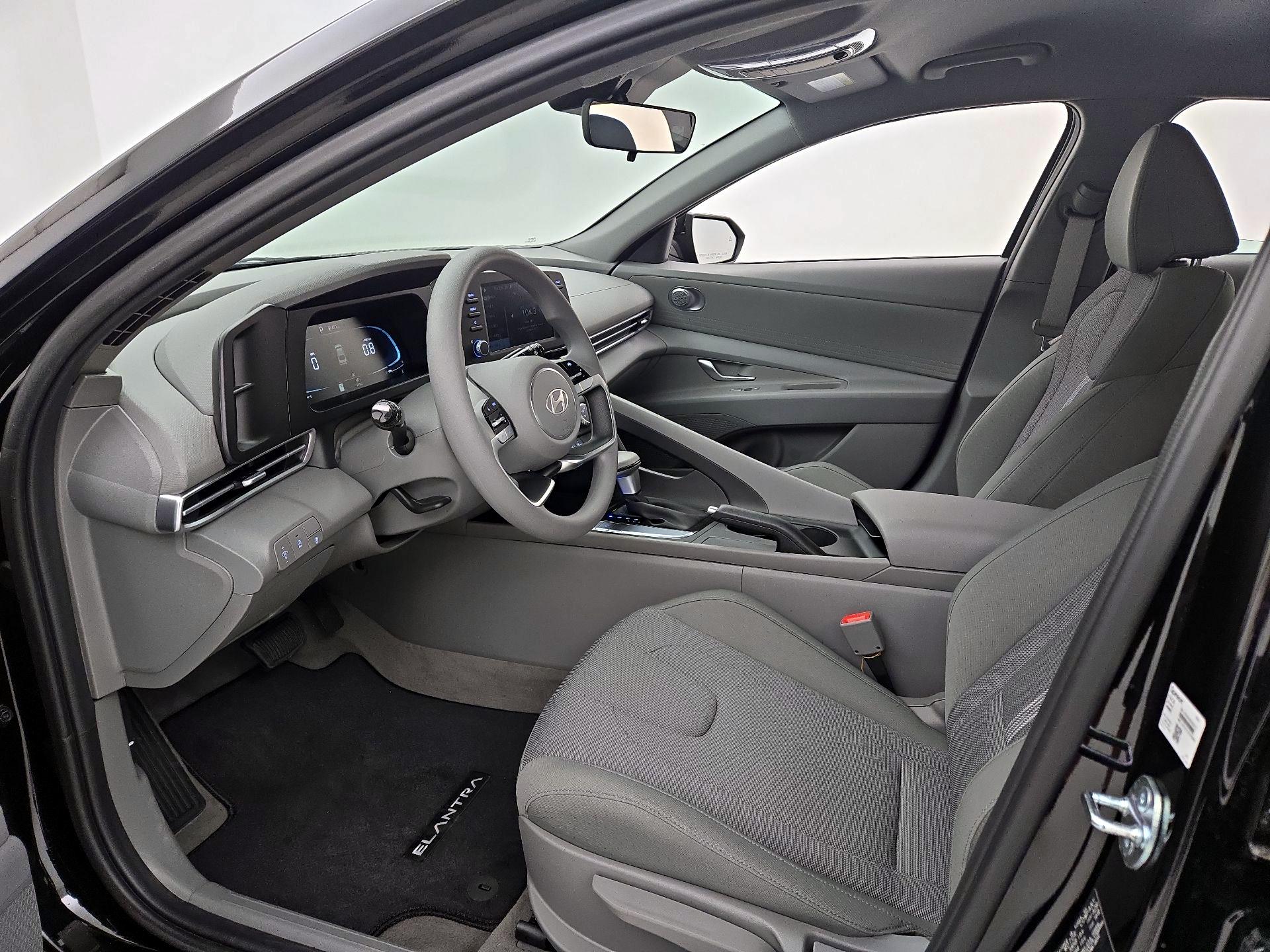 Thumbnail: 2025 Hyundai Elantra - 11