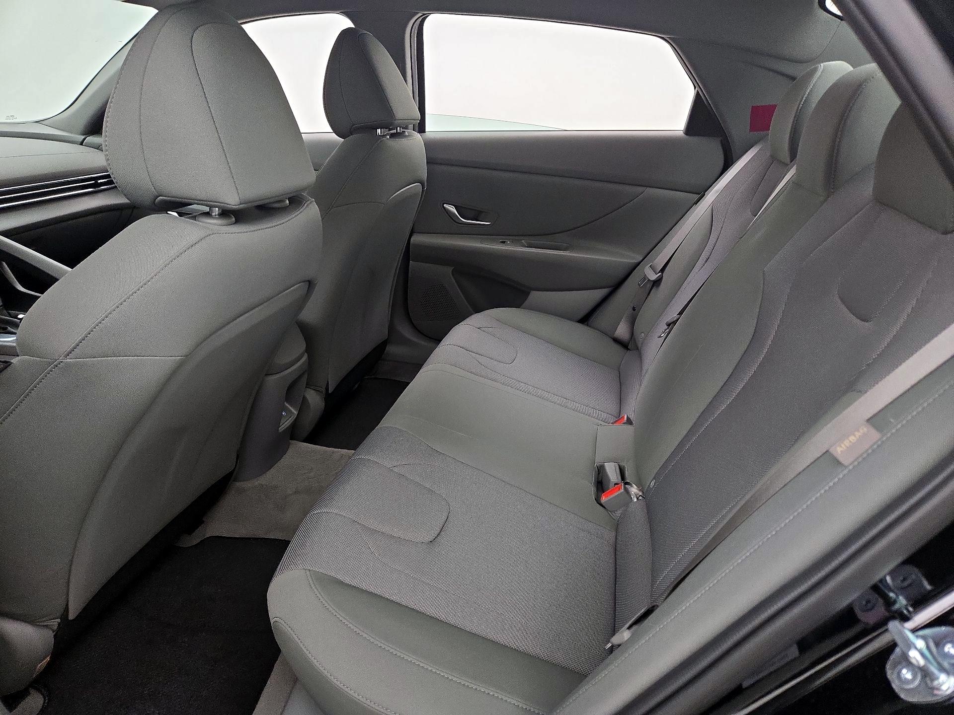 Thumbnail: 2025 Hyundai Elantra - 19