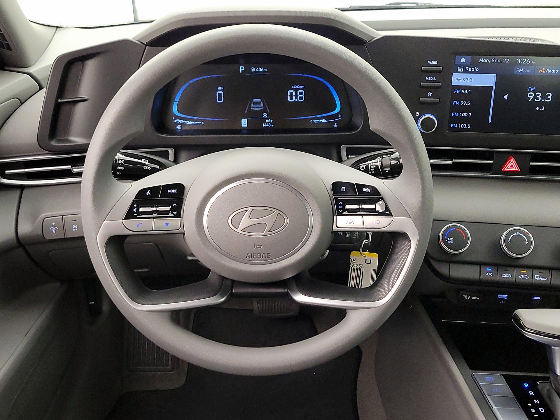 Thumbnail: 2025 Hyundai Elantra - 10