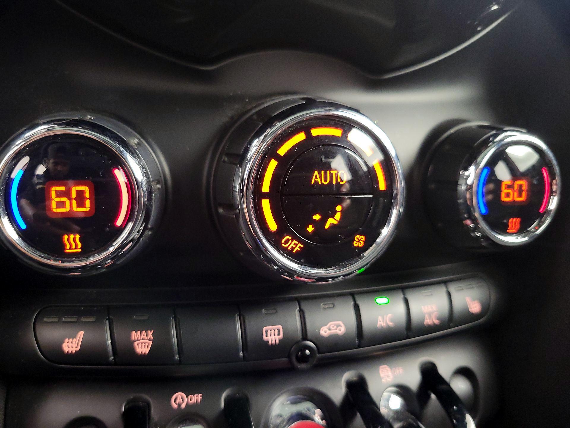 Thumbnail: 2021 MINI Cooper Hardtop - 16
