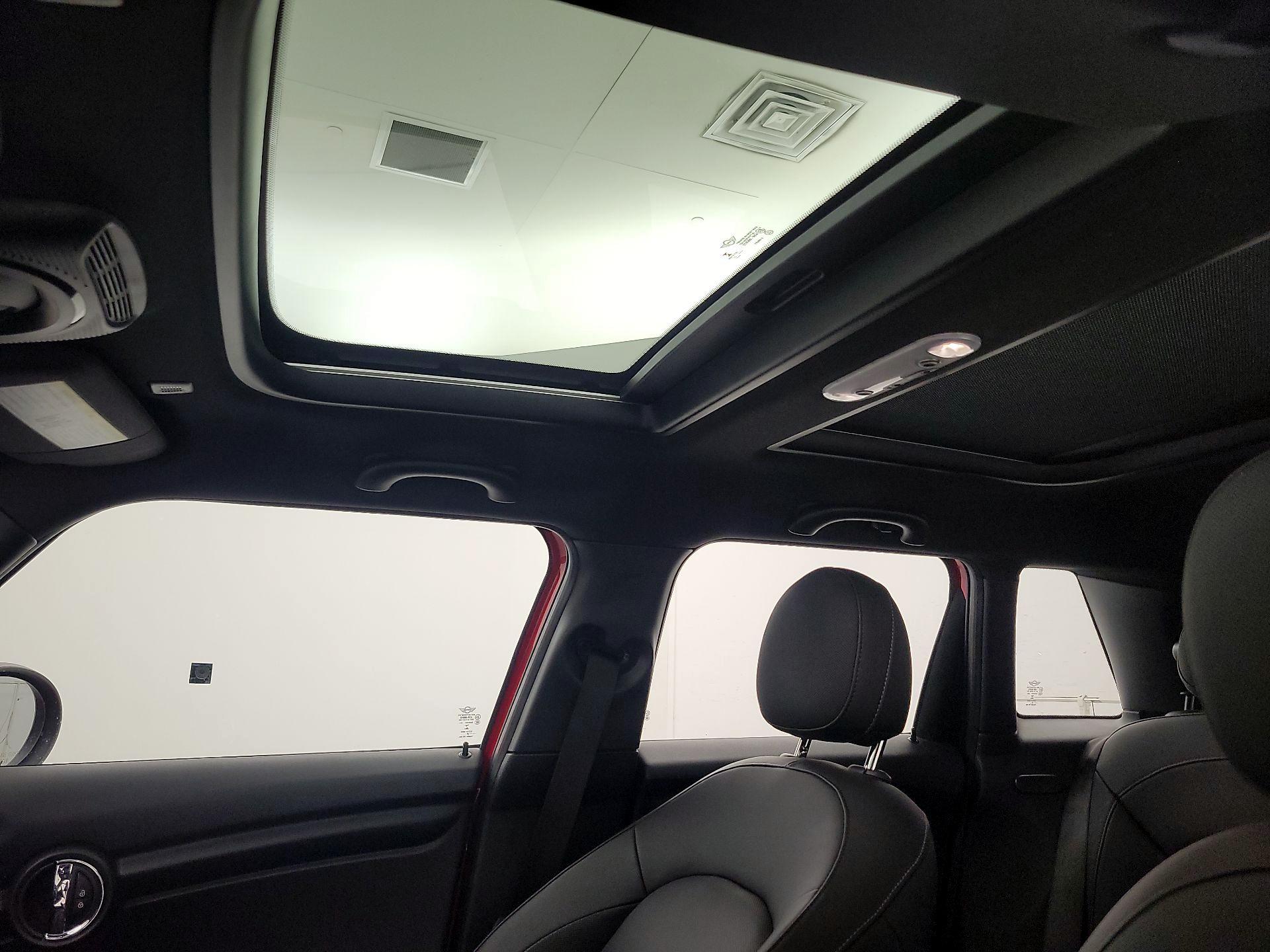 Thumbnail: 2021 MINI Cooper Hardtop - 19