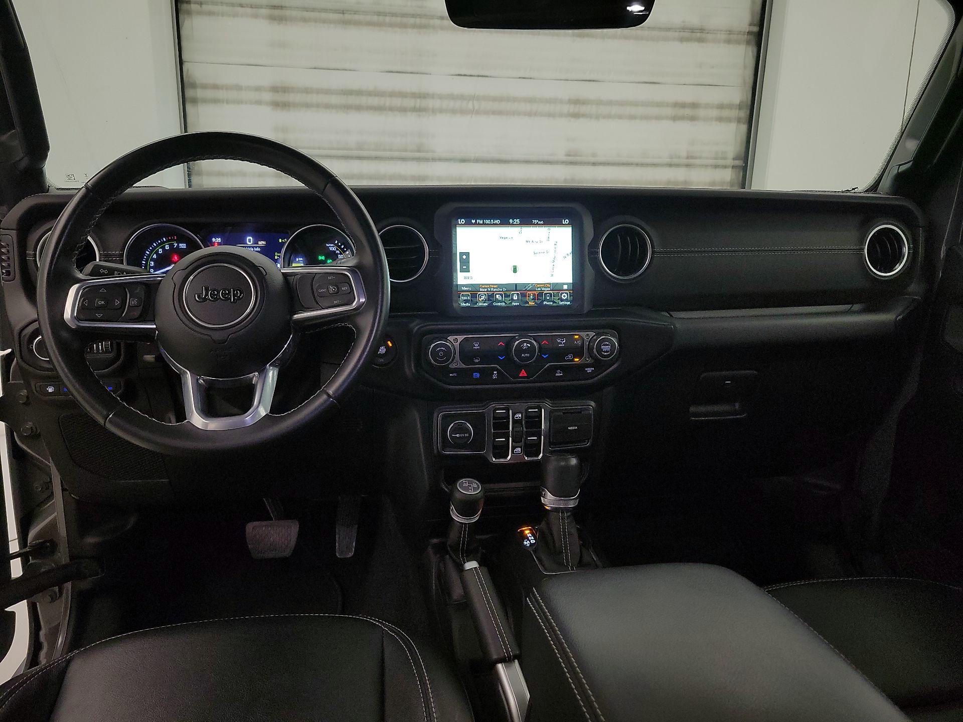 Thumbnail: 2022 Jeep Wrangler - 9