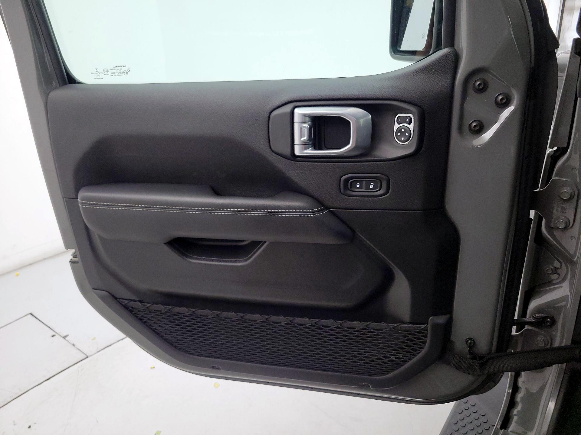 Thumbnail: 2022 Jeep Wrangler - 12