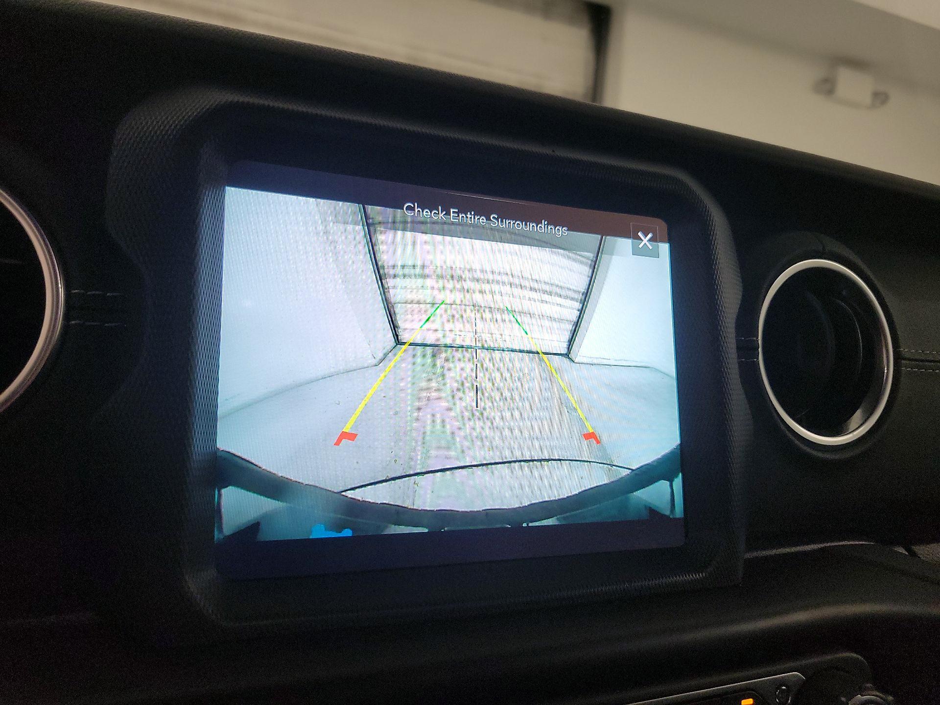 Thumbnail: 2022 Jeep Wrangler - 15