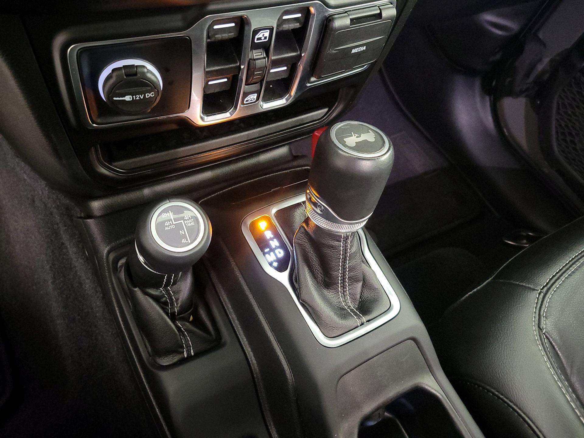 Thumbnail: 2022 Jeep Wrangler - 18