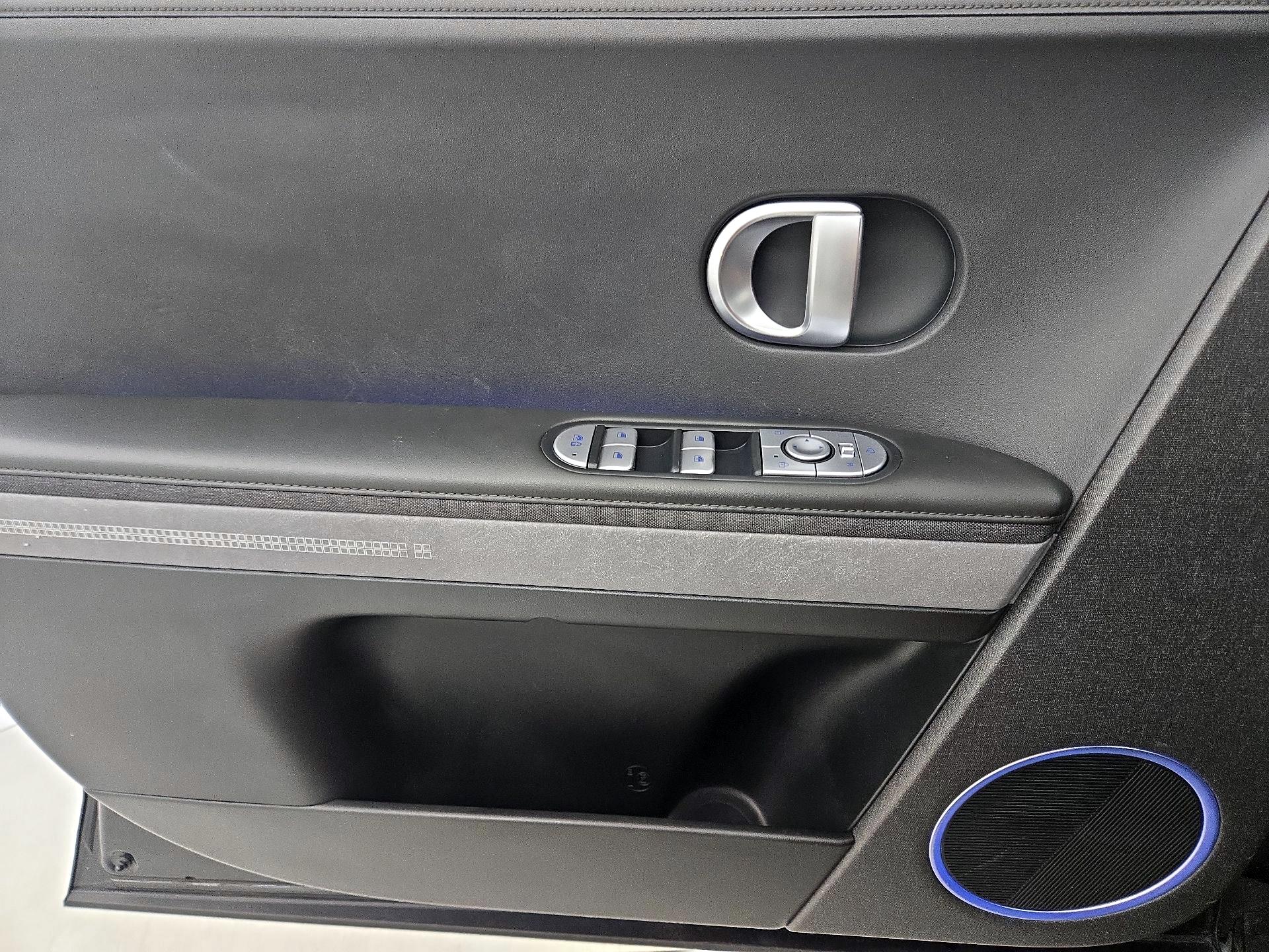 Thumbnail: 2023 Hyundai Ioniq 5 - 12