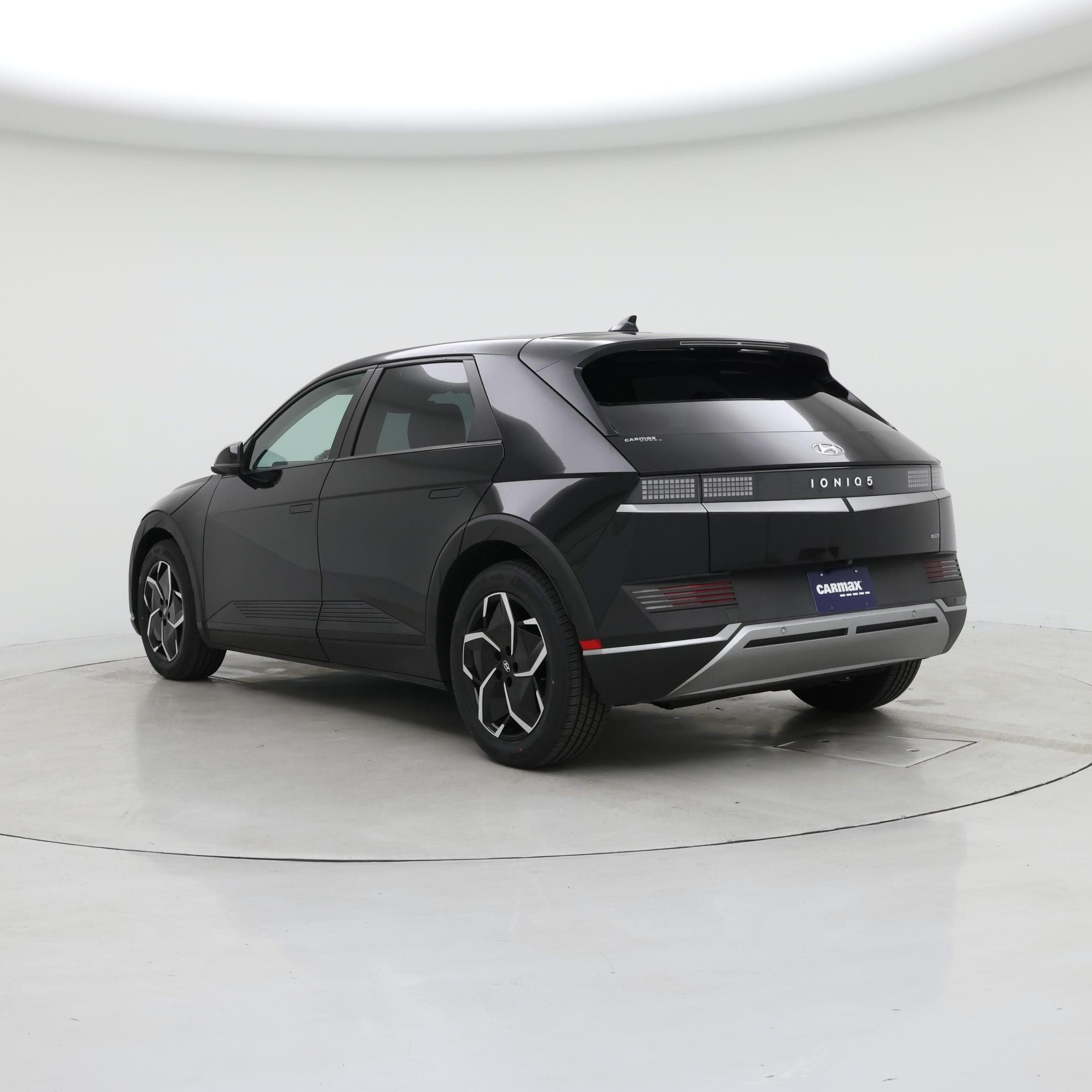 Thumbnail: 2023 Hyundai Ioniq 5 - 2