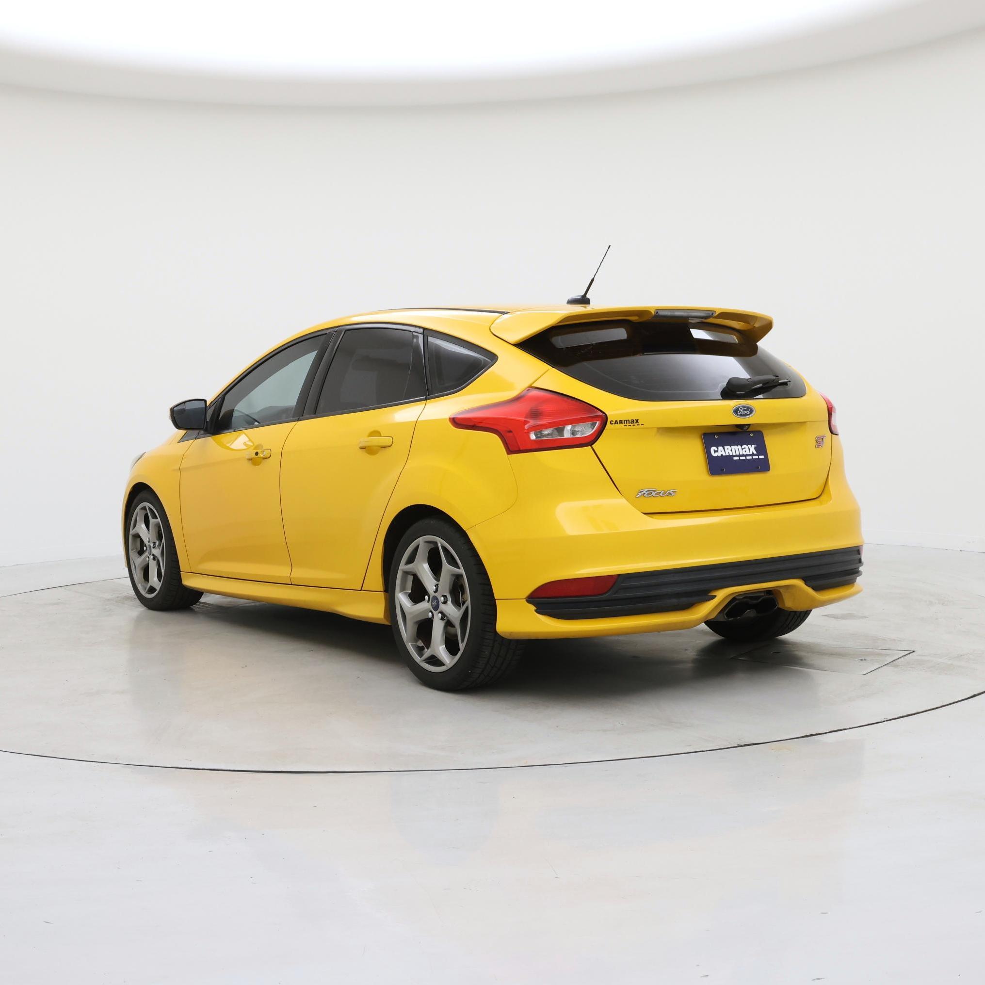 Thumbnail: 2015 Ford Focus - 2