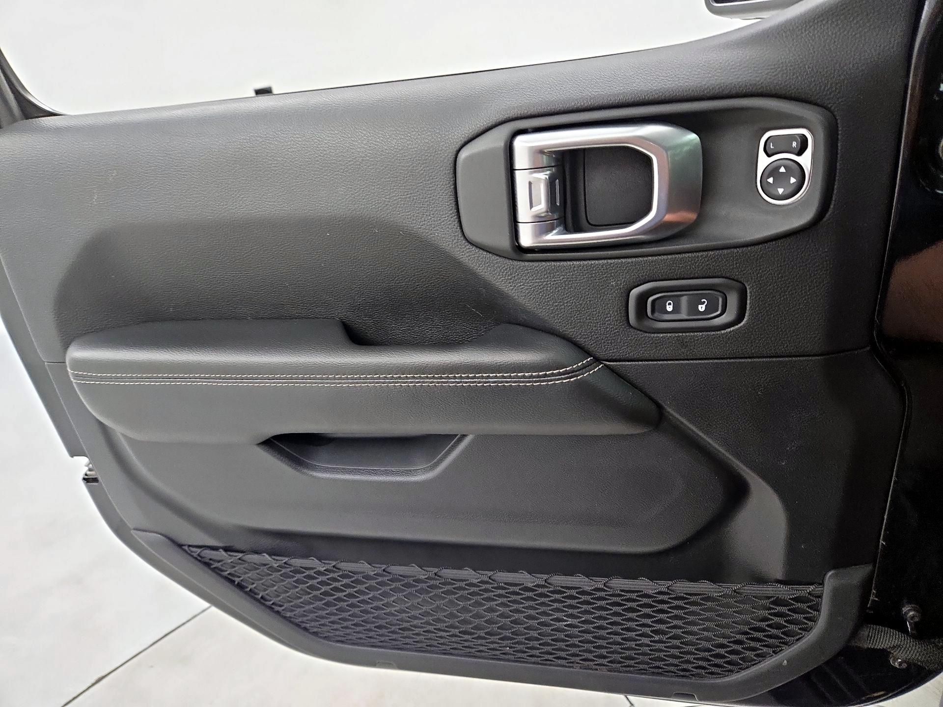 Thumbnail: 2020 Jeep Wrangler - 12