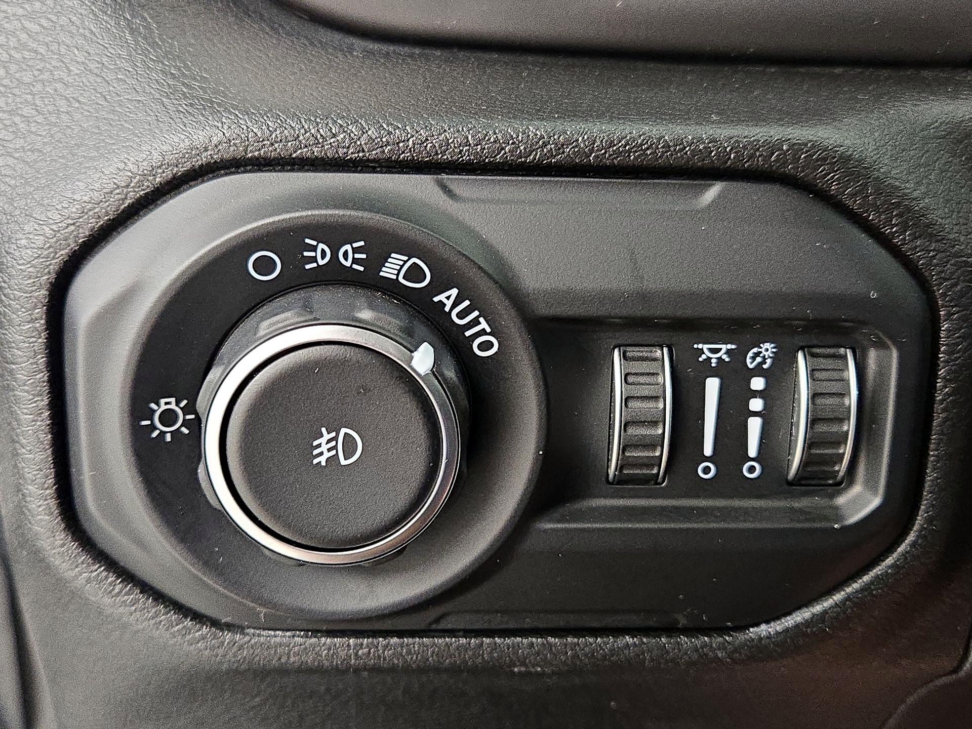 Thumbnail: 2020 Jeep Wrangler - 13