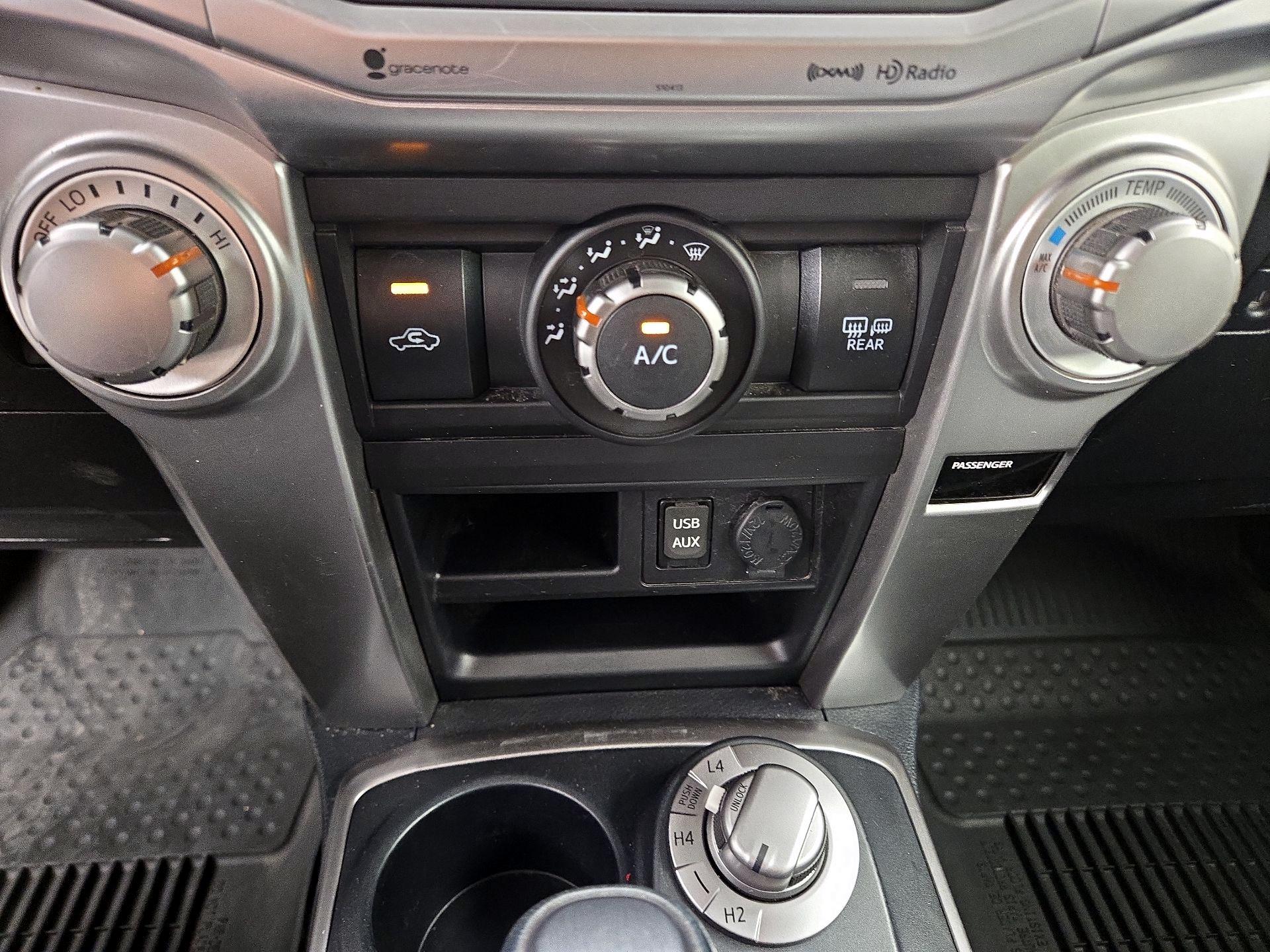 Thumbnail: 2019 Toyota 4Runner - 17