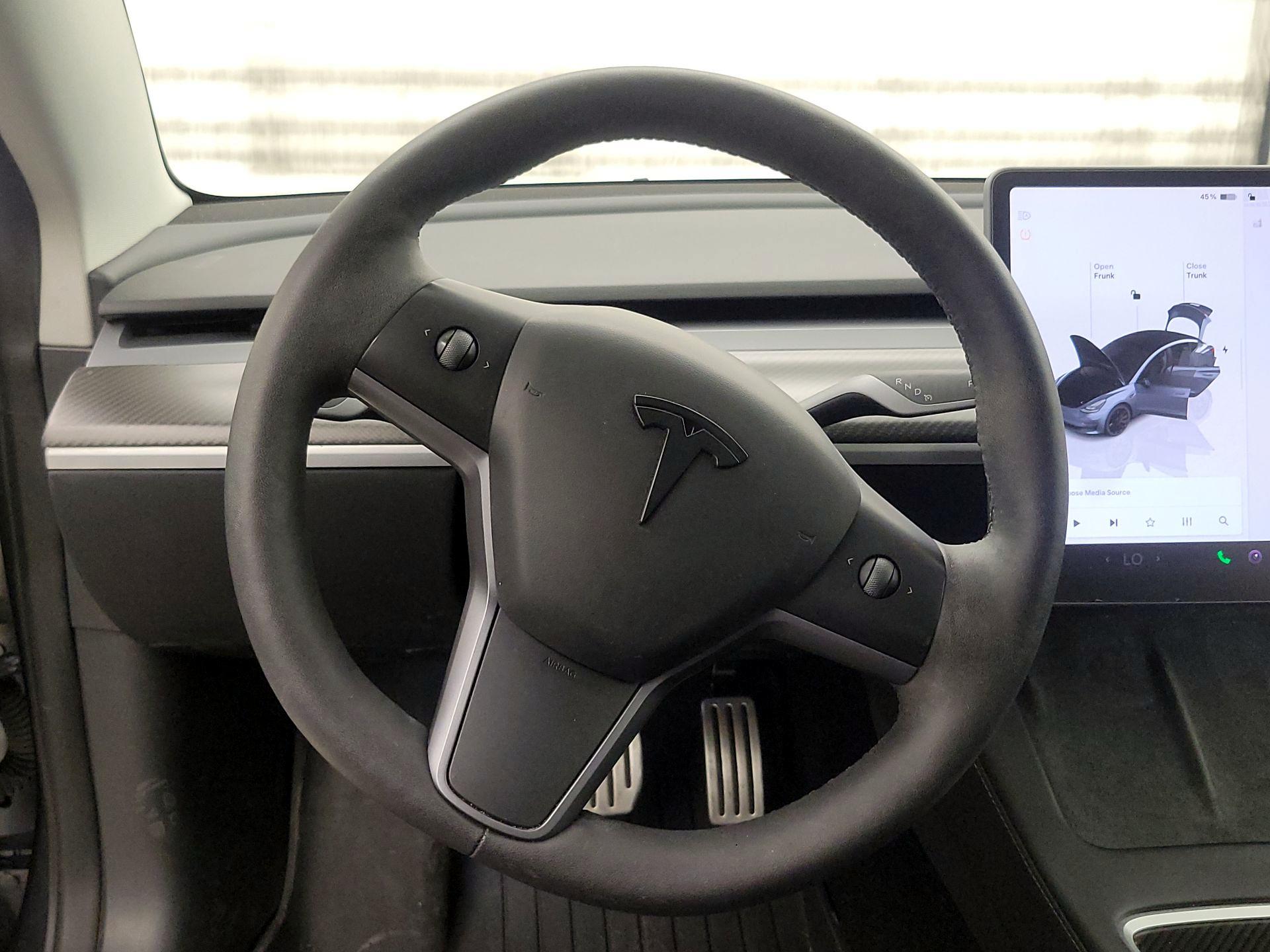 Thumbnail: 2023 Tesla Model 3 - 10