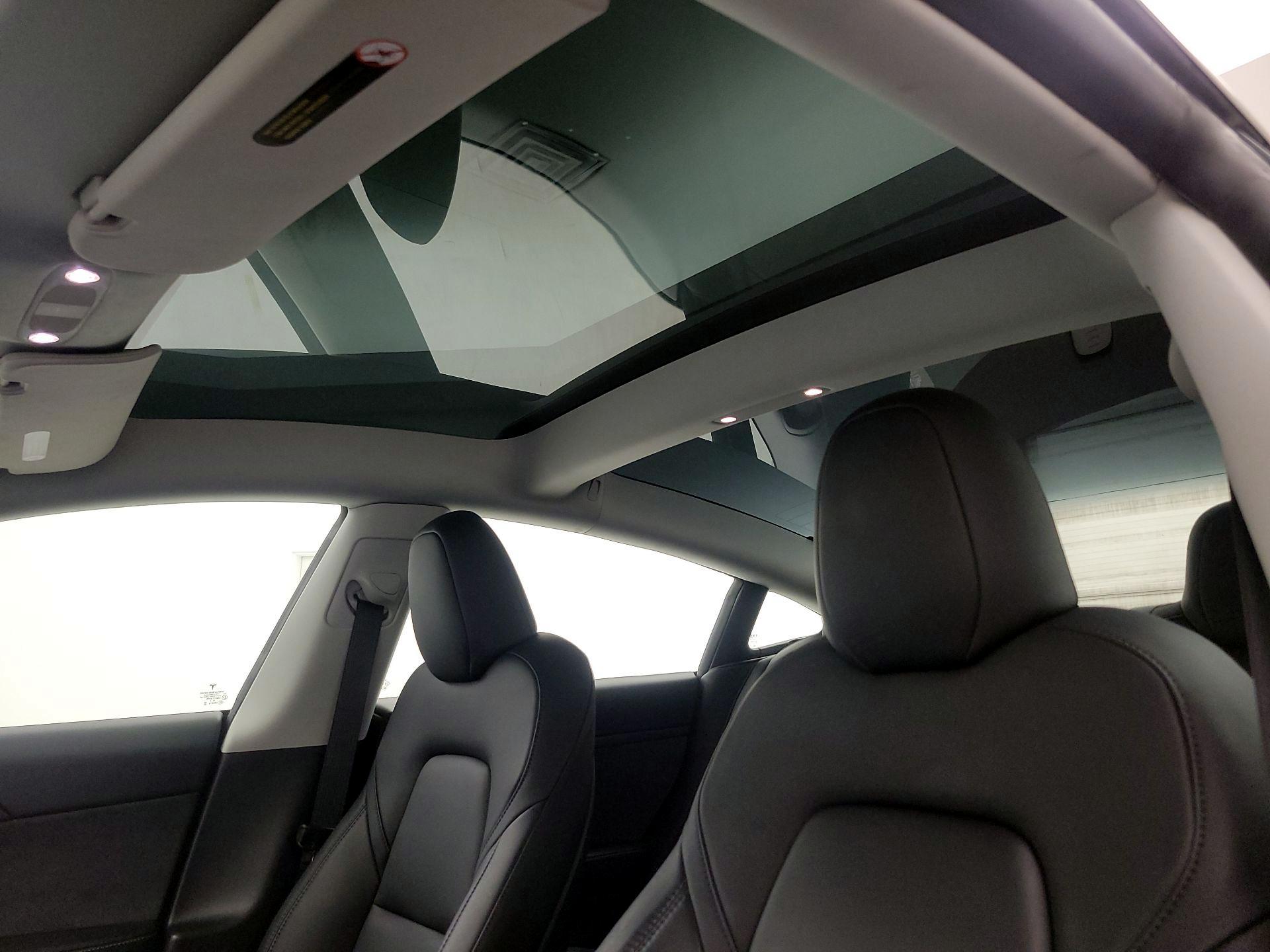 Thumbnail: 2023 Tesla Model 3 - 18