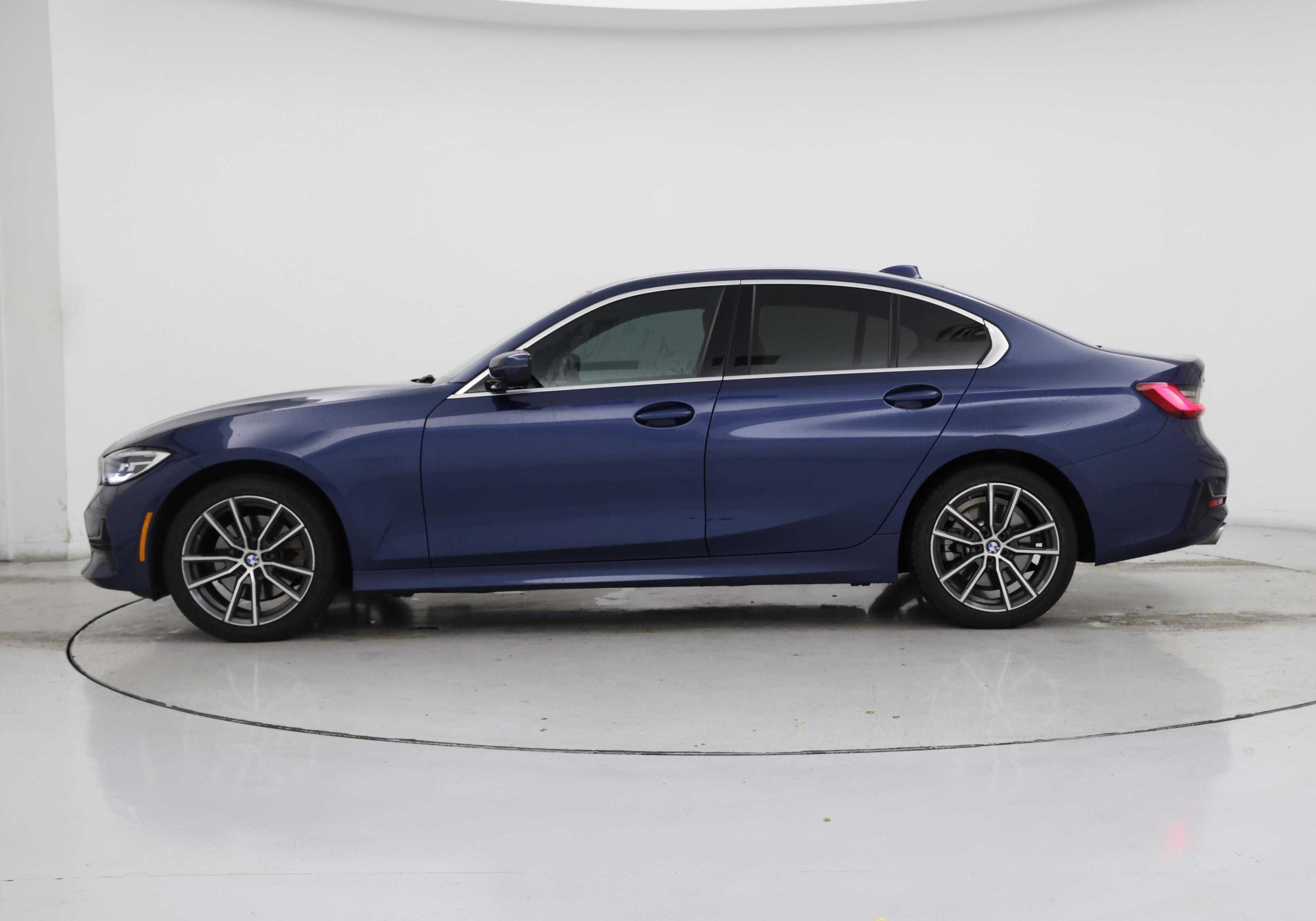Thumbnail: 2021 BMW 3 Series - 3