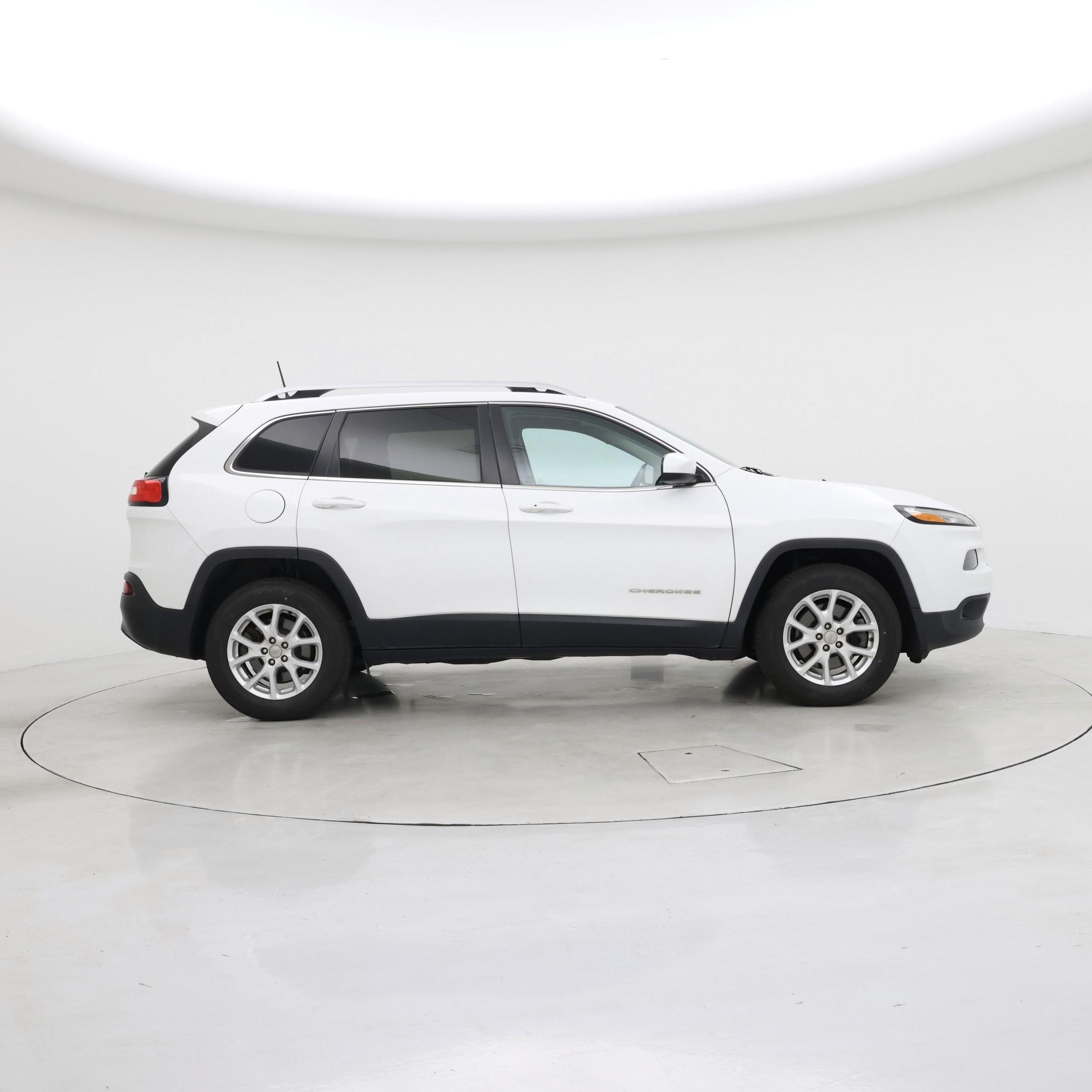 Thumbnail: 2018 Jeep Cherokee - 7