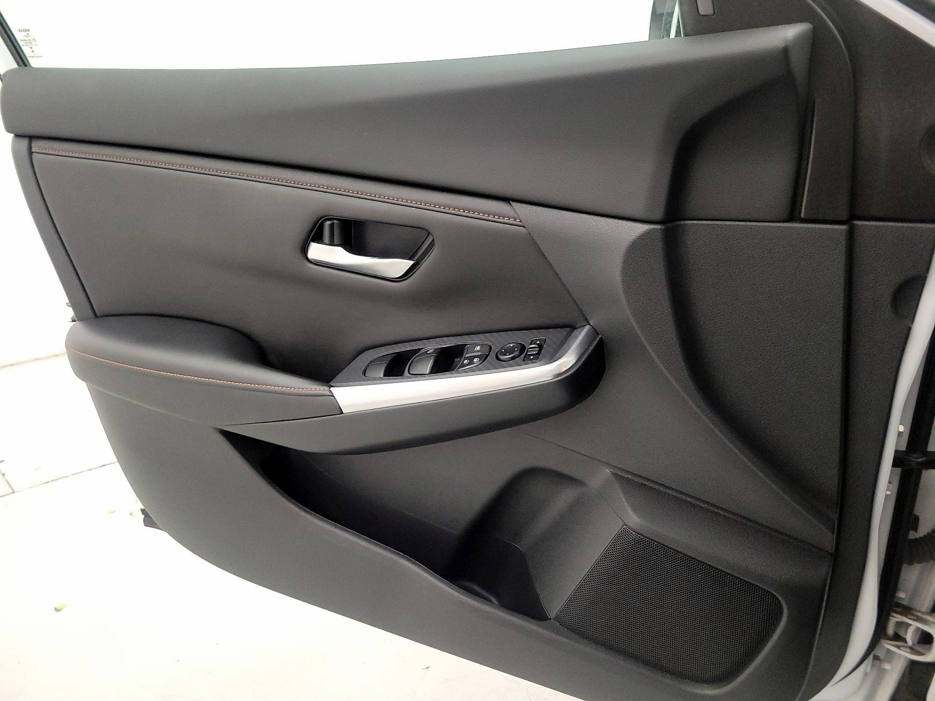 Thumbnail: 2023 Nissan Sentra - 12