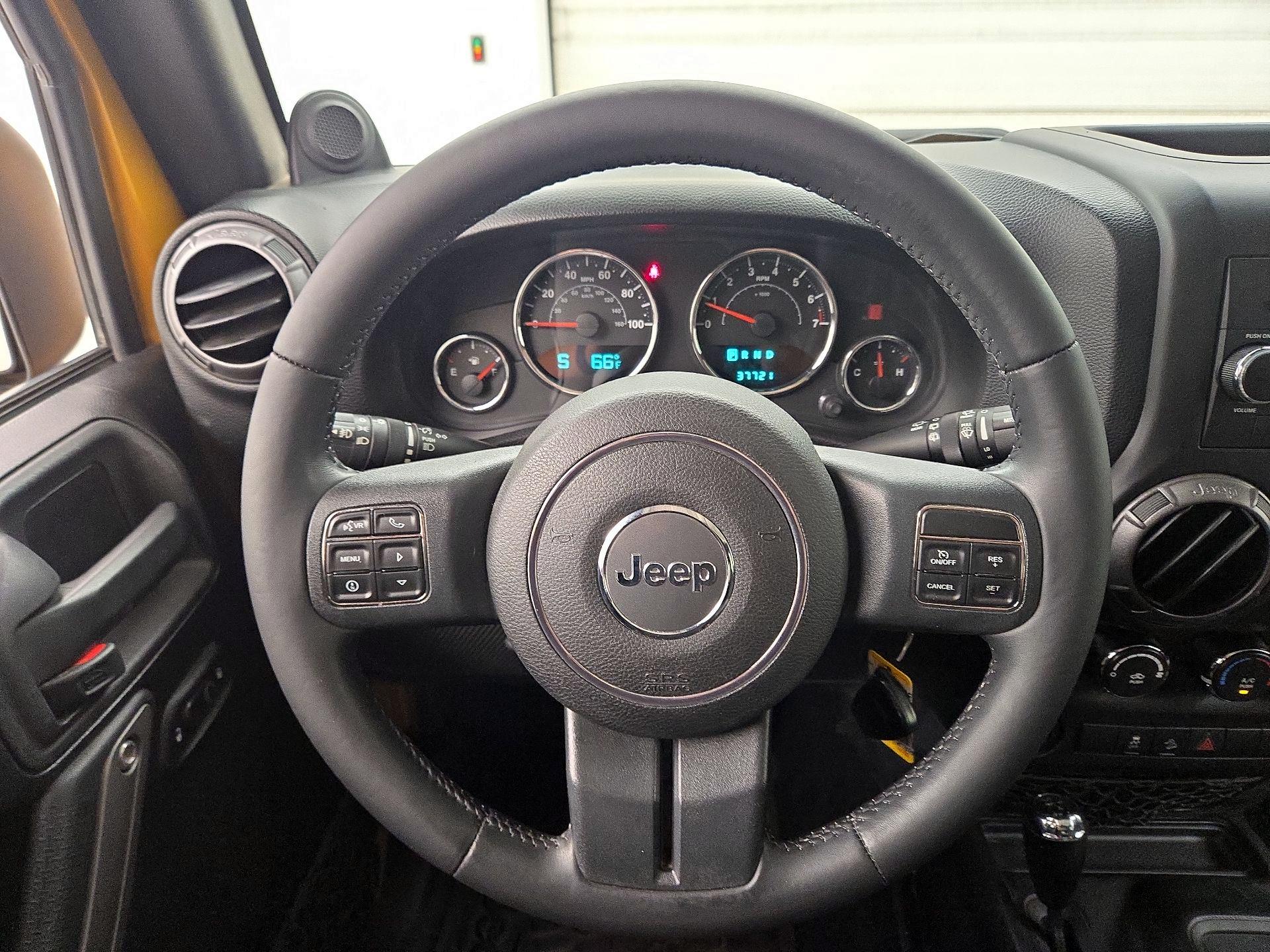 Thumbnail: 2014 Jeep Wrangler - 10