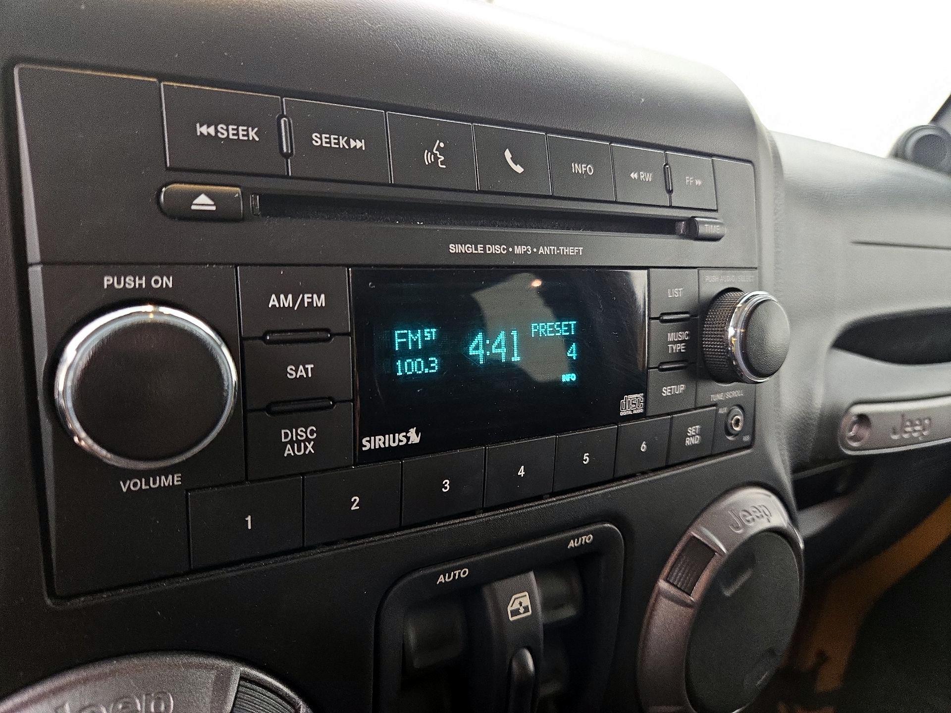 Thumbnail: 2014 Jeep Wrangler - 13