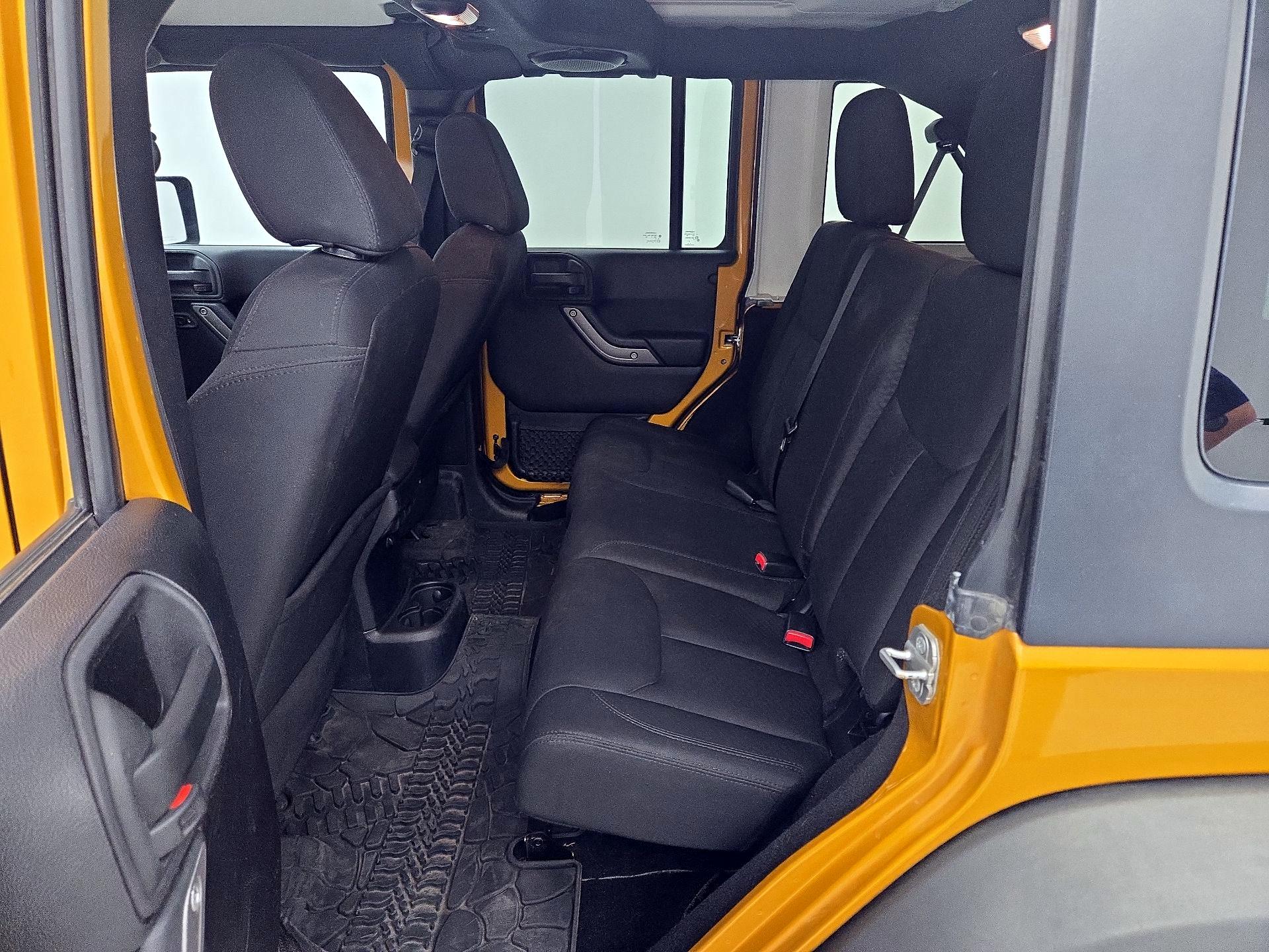 Thumbnail: 2014 Jeep Wrangler - 16