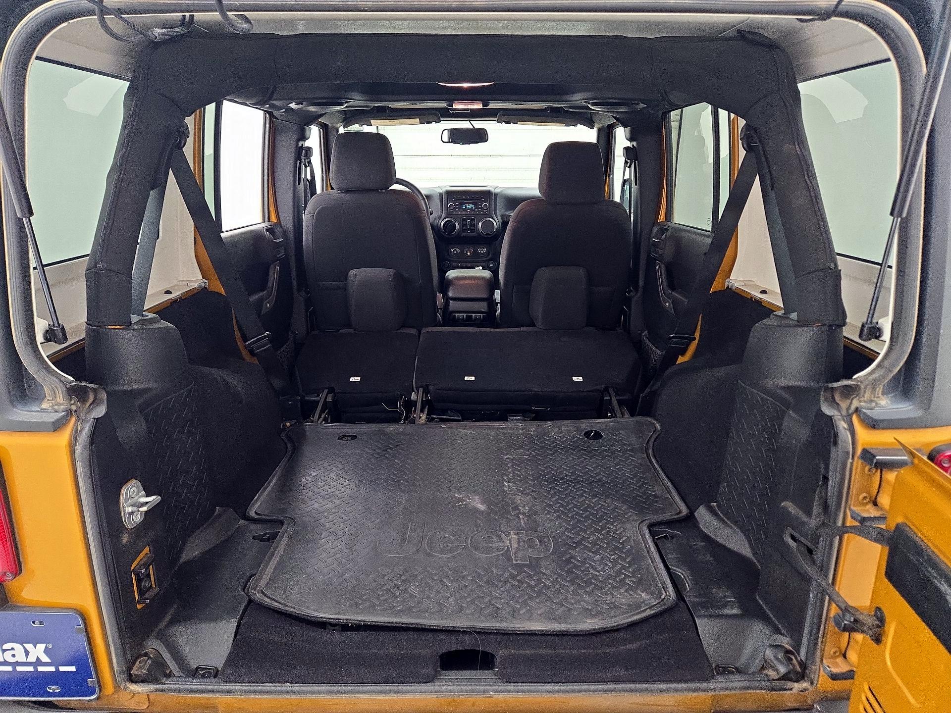 Thumbnail: 2014 Jeep Wrangler - 18