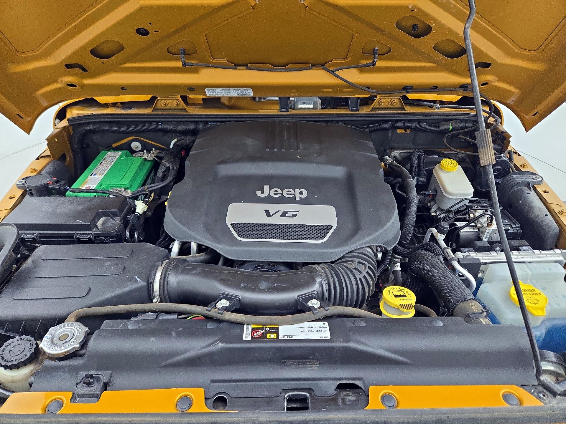 Thumbnail: 2014 Jeep Wrangler - 19