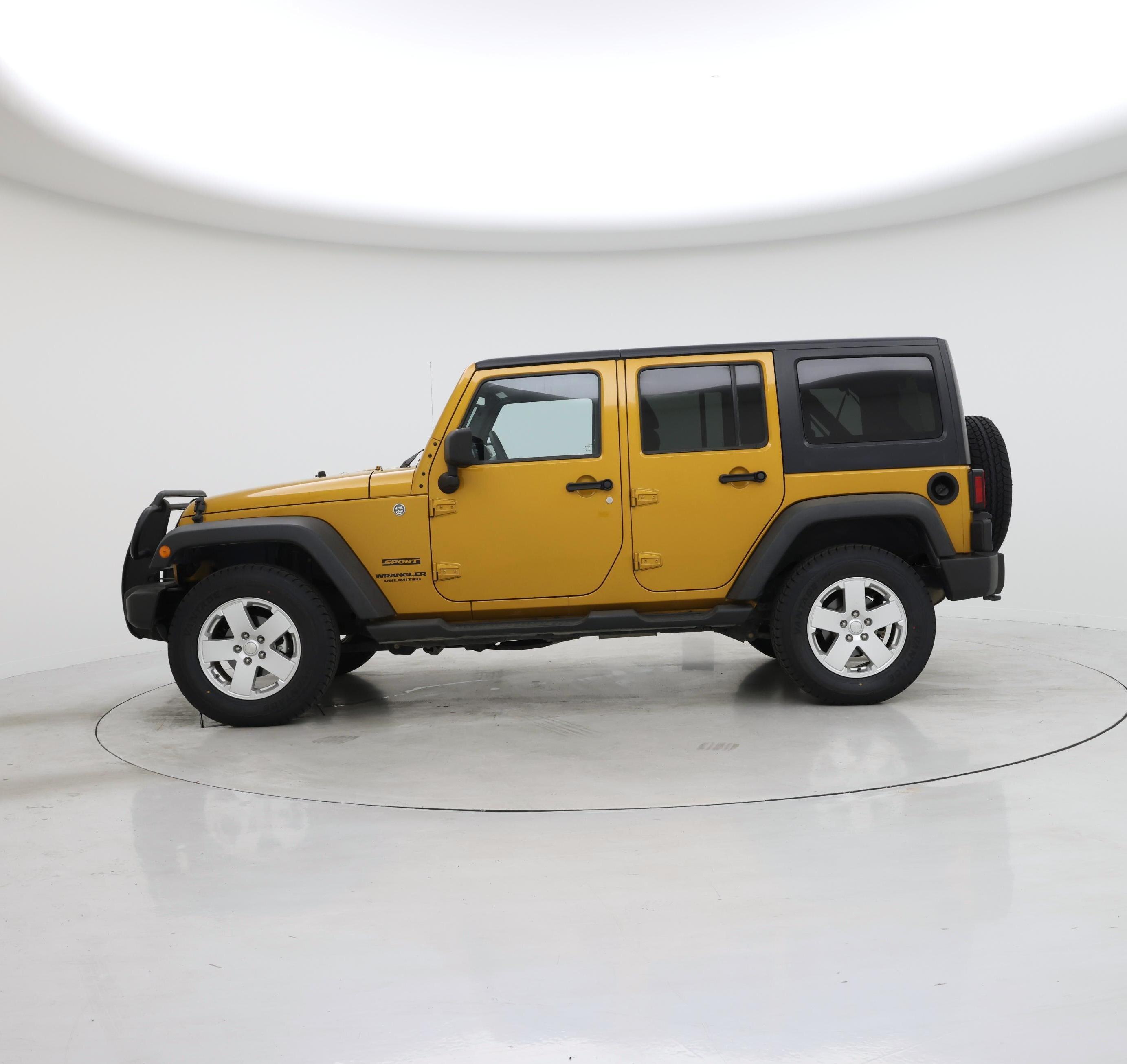 Thumbnail: 2014 Jeep Wrangler - 3
