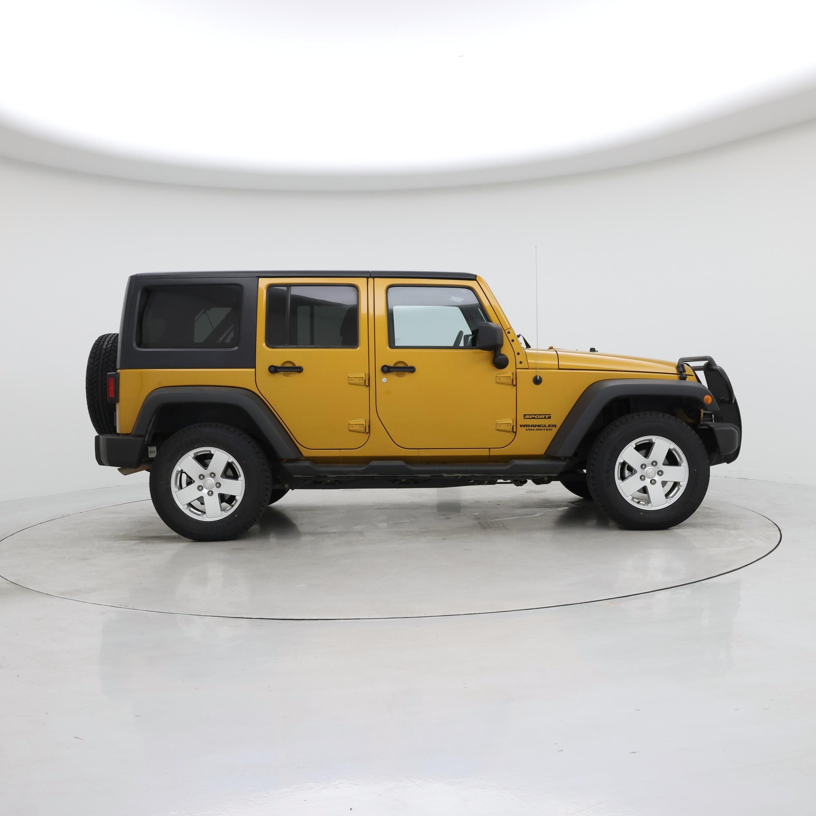 Thumbnail: 2014 Jeep Wrangler - 7