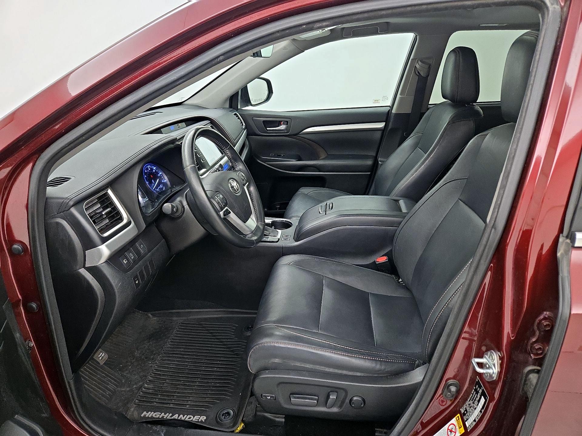 Thumbnail: 2017 Toyota Highlander - 11
