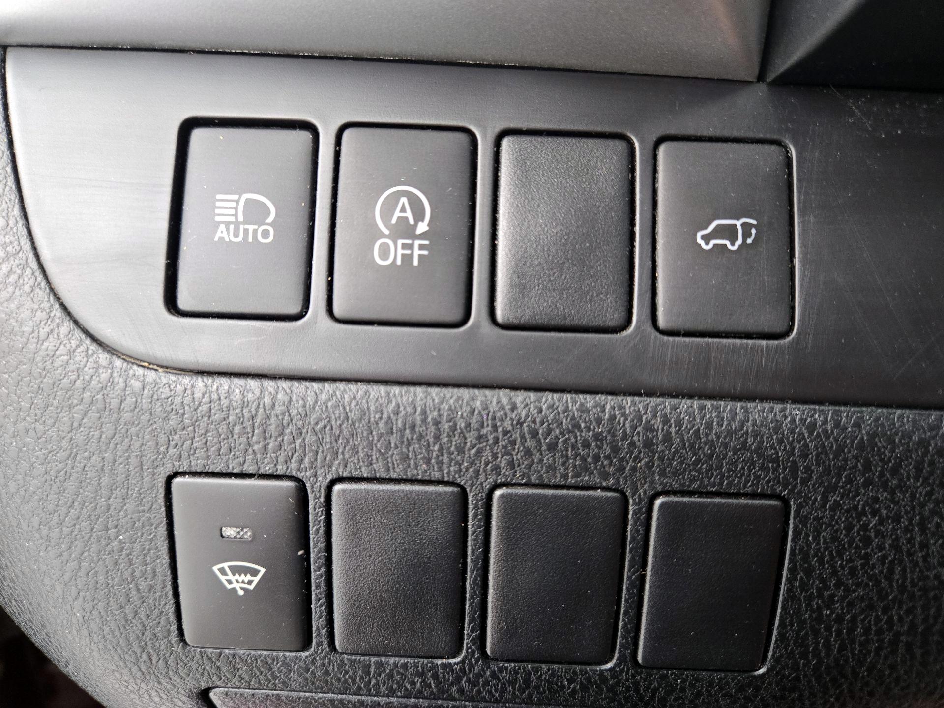 Thumbnail: 2017 Toyota Highlander - 13