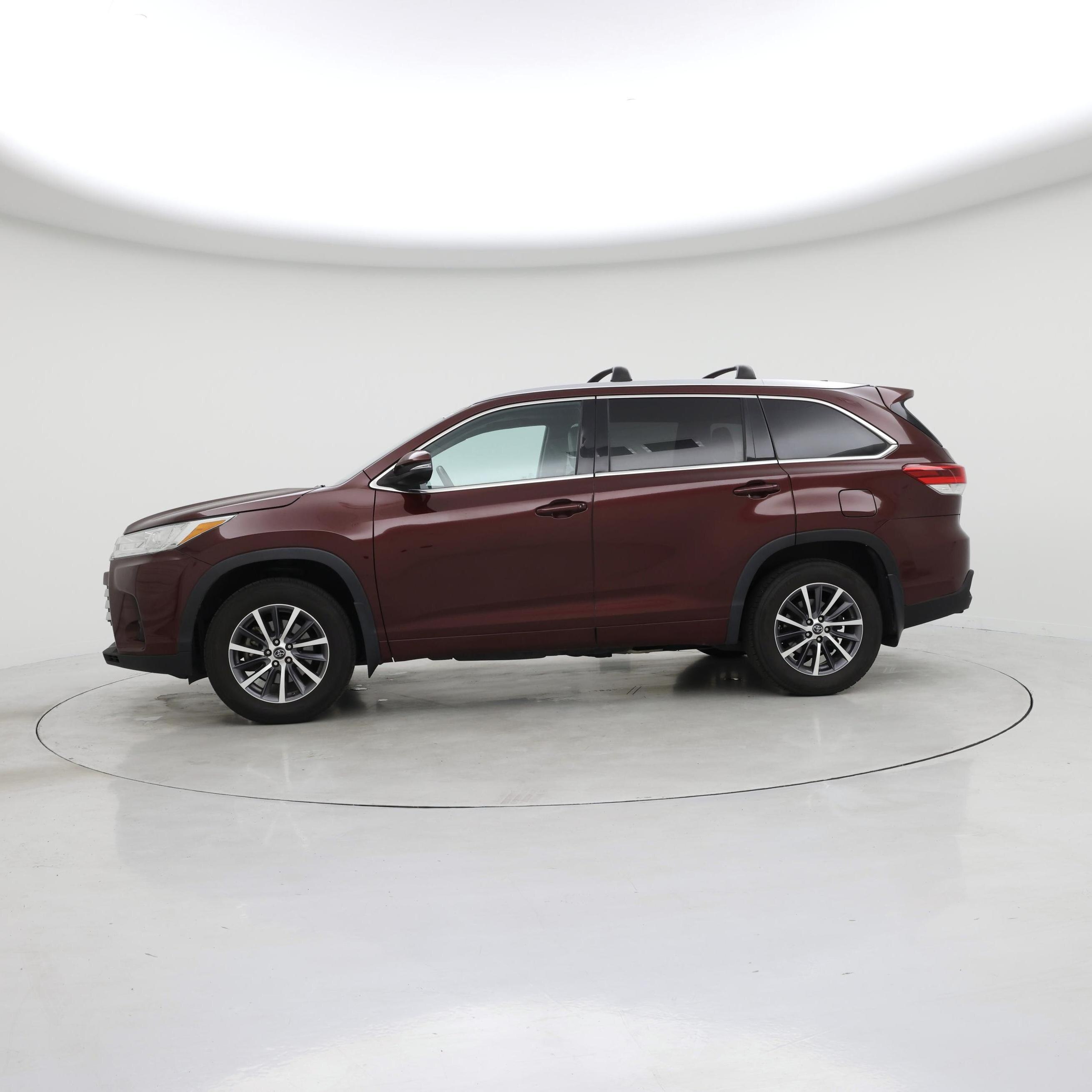 Thumbnail: 2017 Toyota Highlander - 3