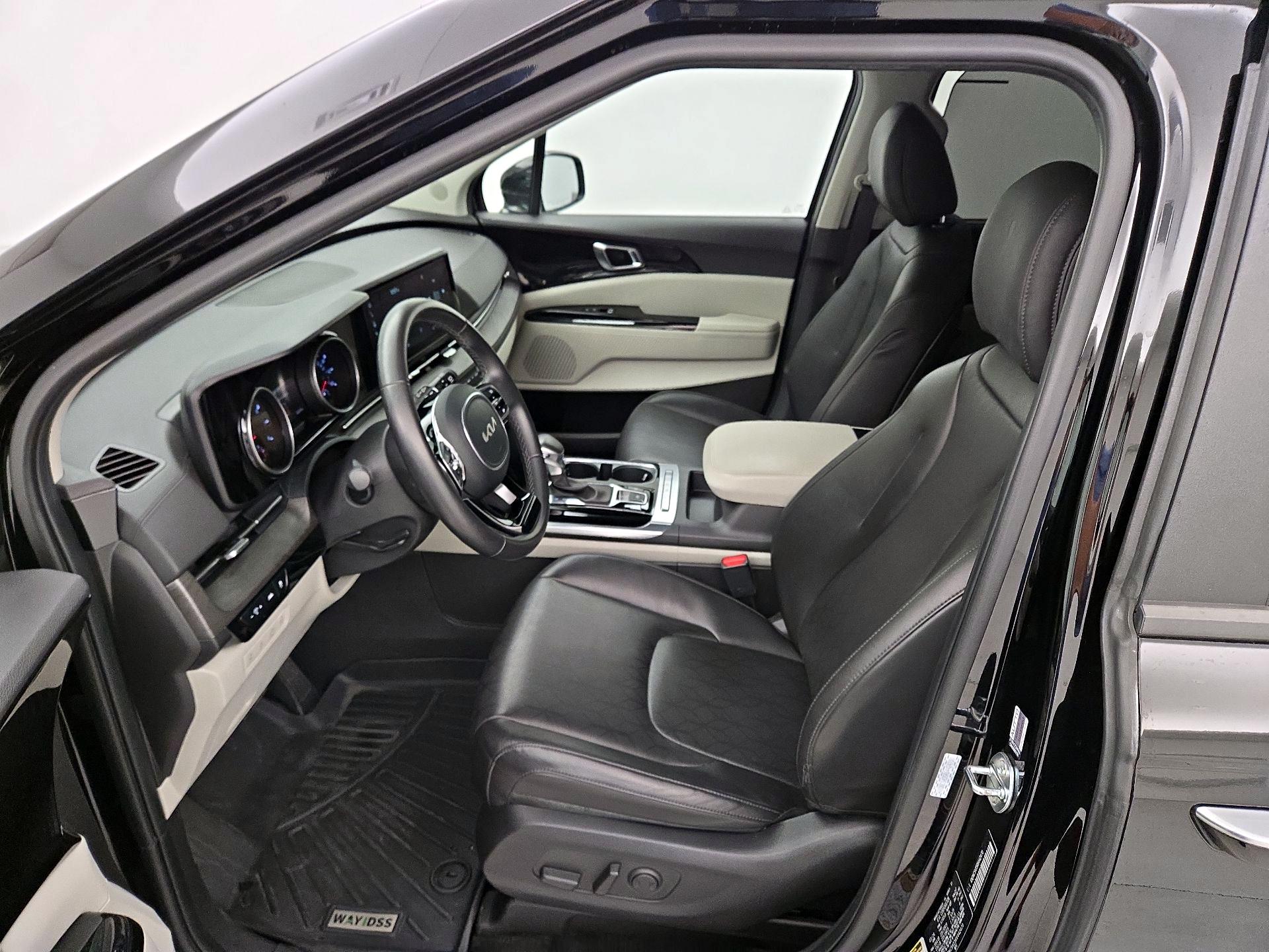 Thumbnail: 2024 Kia Carnival - 11