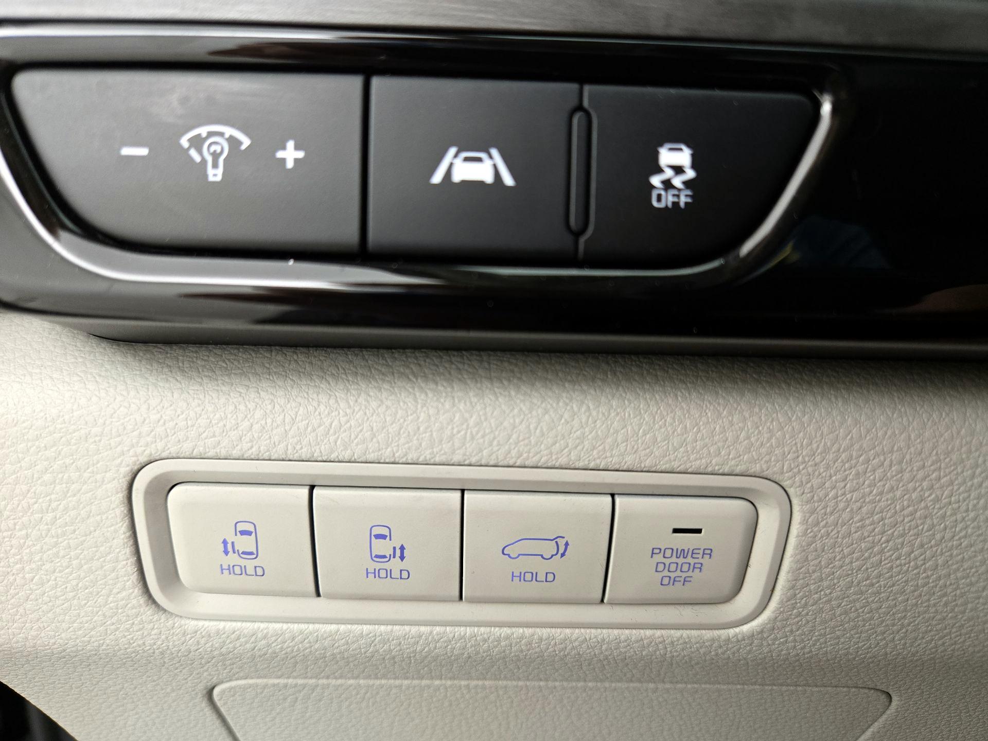 Thumbnail: 2024 Kia Carnival - 13