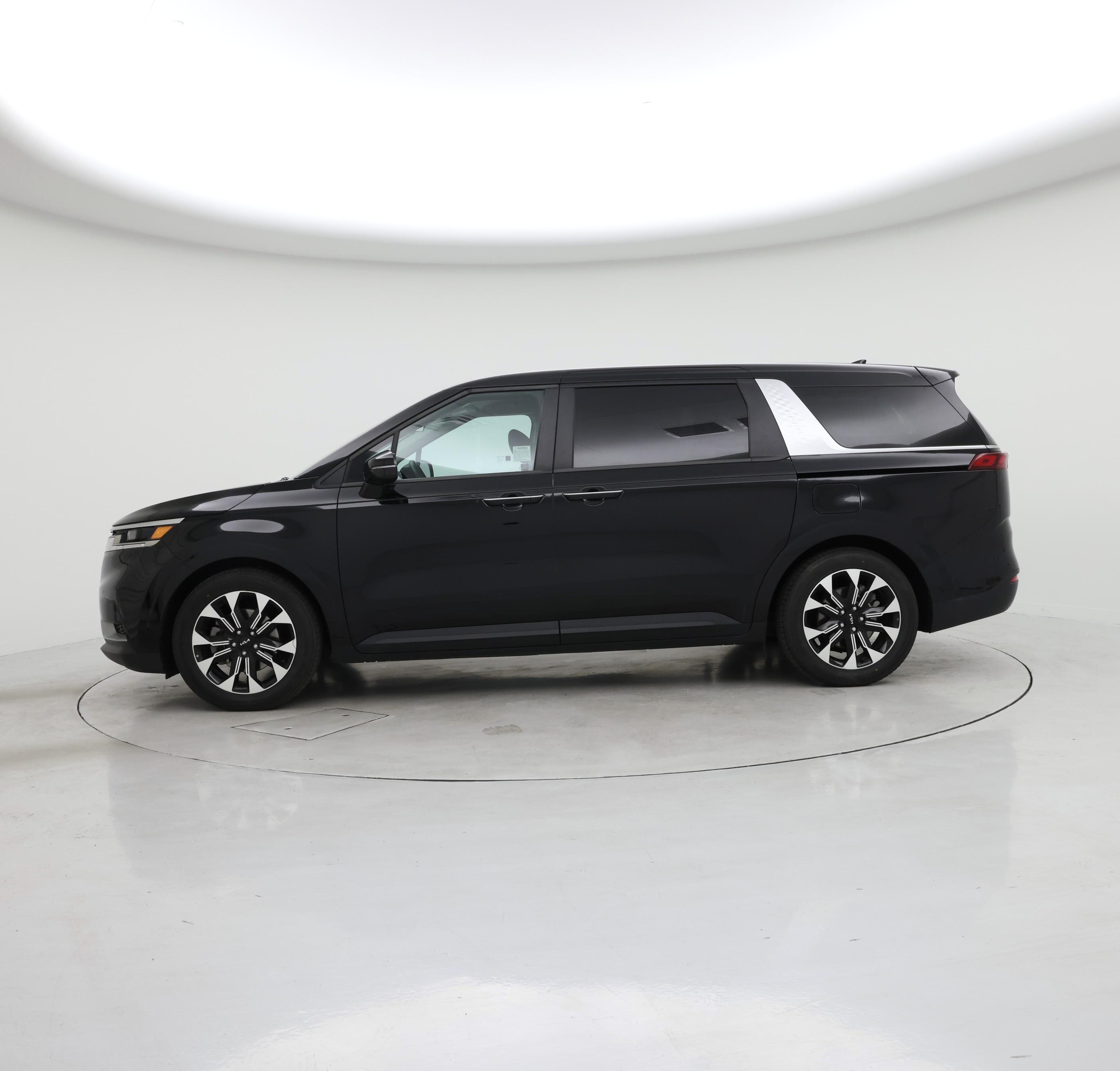 Thumbnail: 2024 Kia Carnival - 3