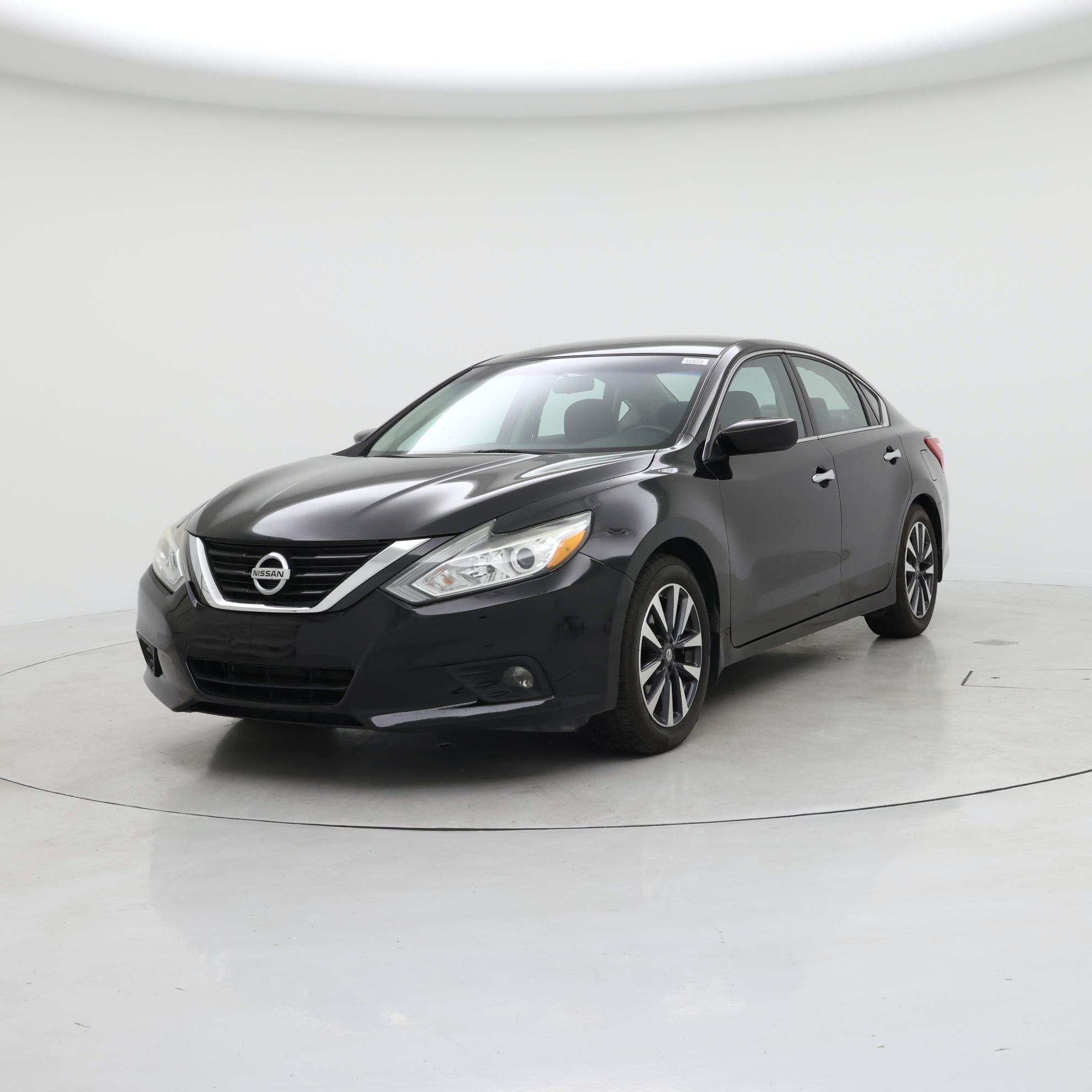 Thumbnail: 2016 Nissan Altima - 4