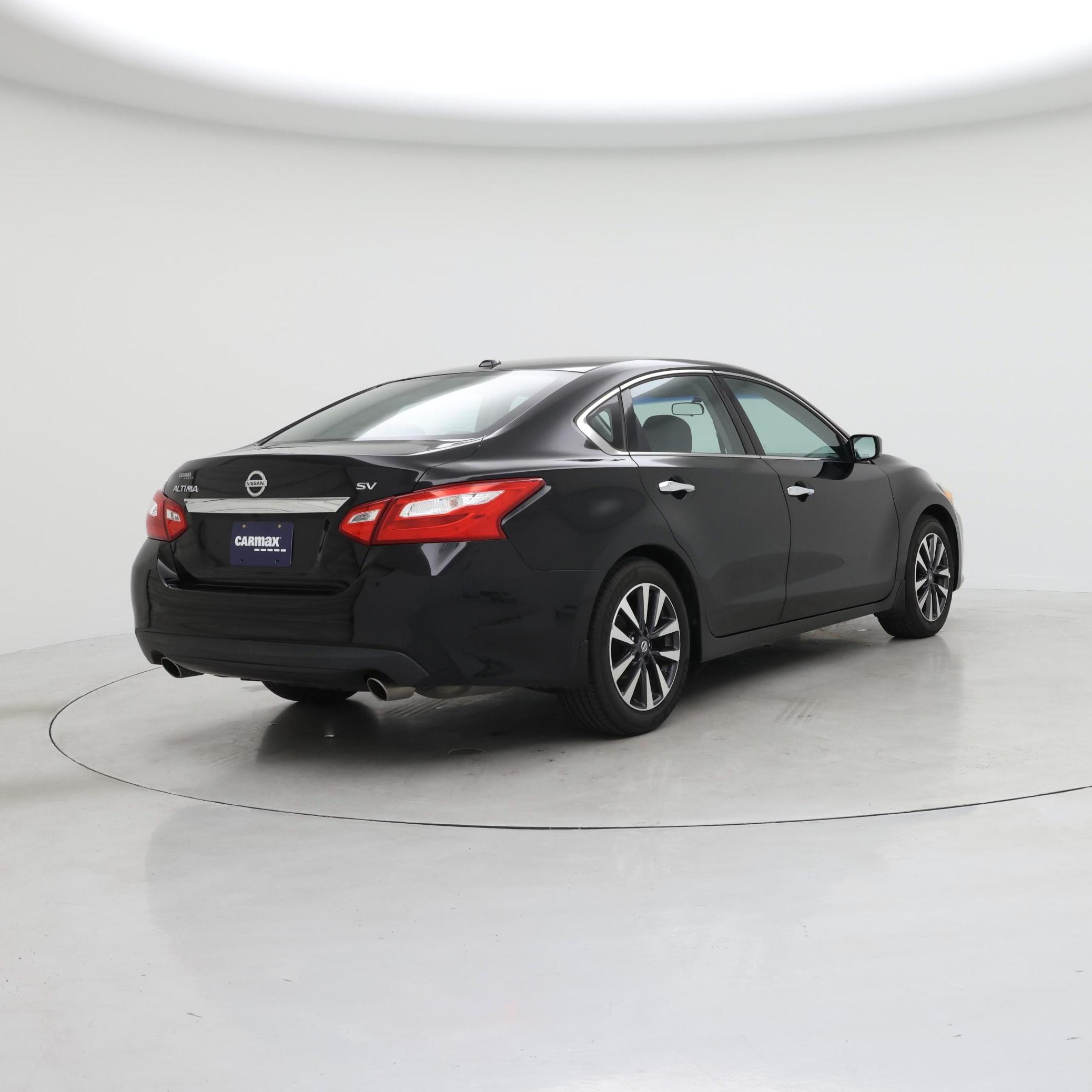 Thumbnail: 2016 Nissan Altima - 8