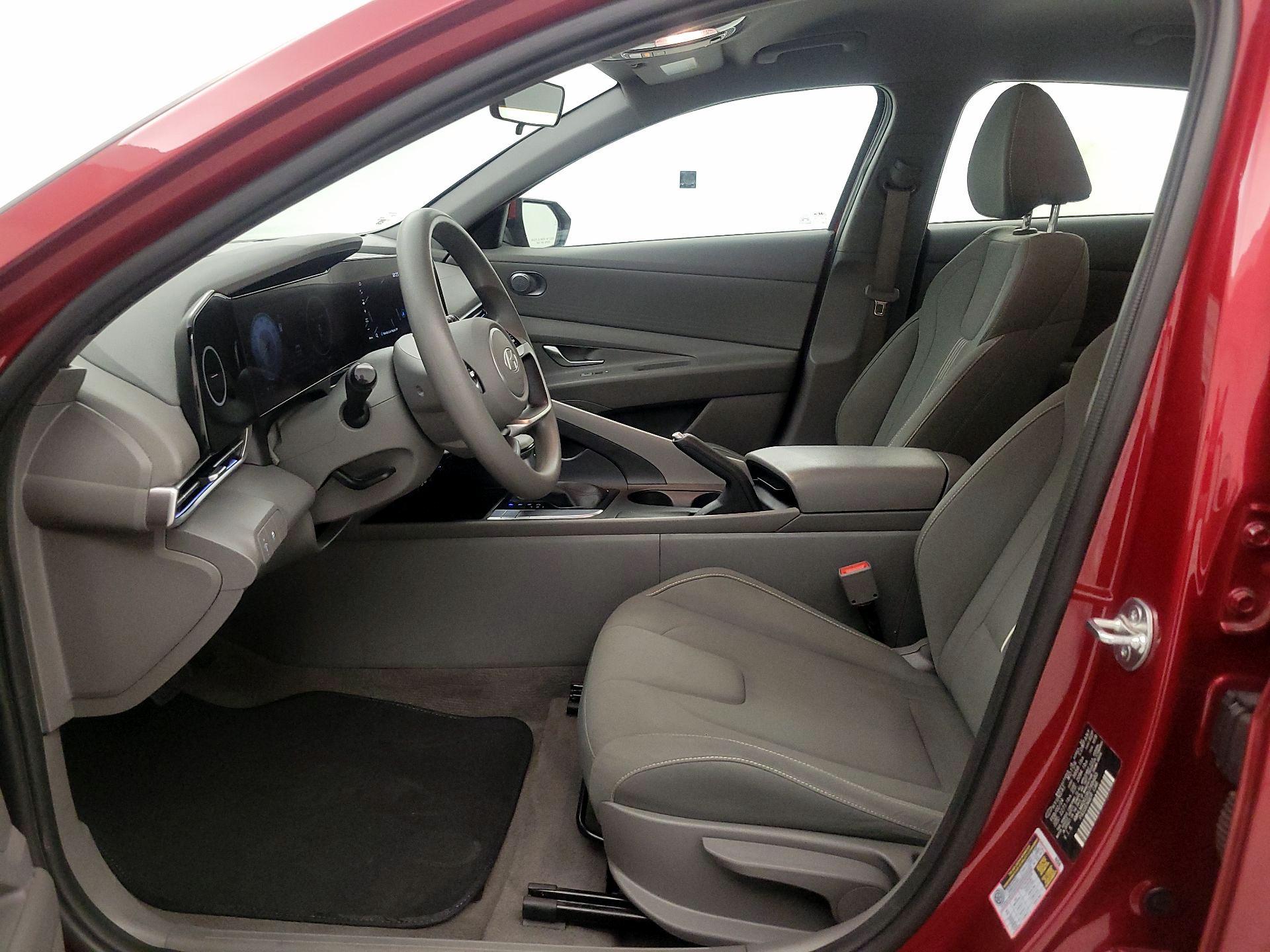 Thumbnail: 2024 Hyundai Elantra - 11