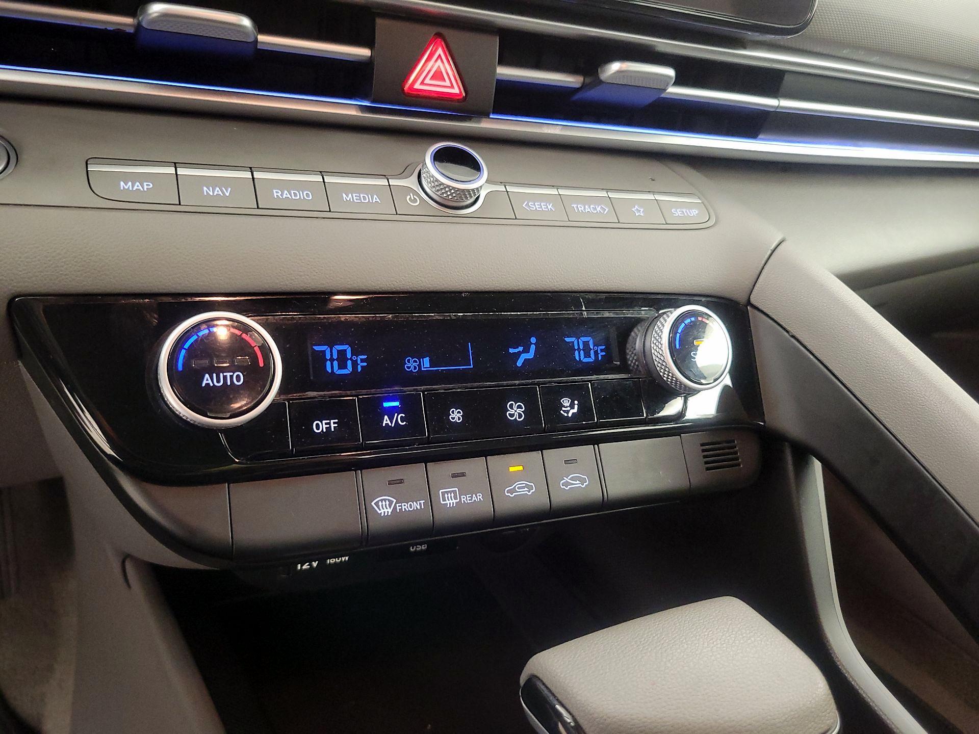 Thumbnail: 2024 Hyundai Elantra - 17