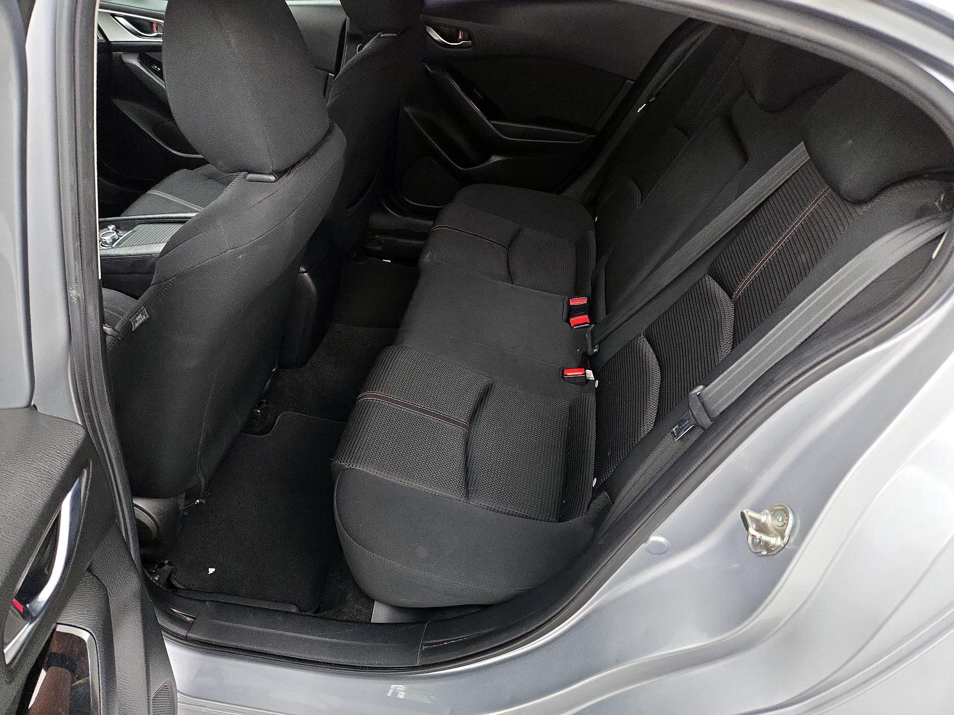 Thumbnail: 2017 Mazda Mazda3 - 19