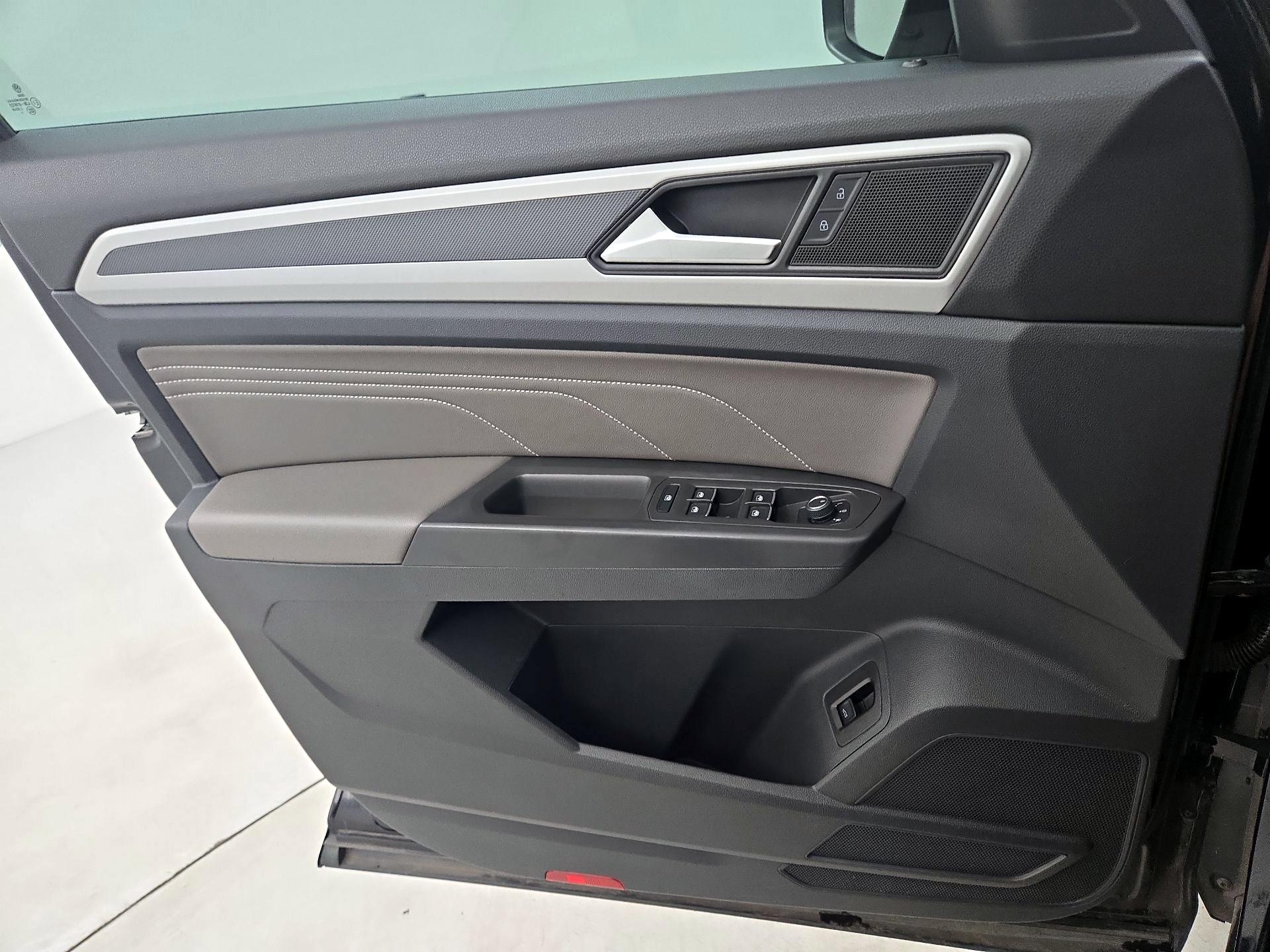 Thumbnail: 2022 Volkswagen Atlas - 12