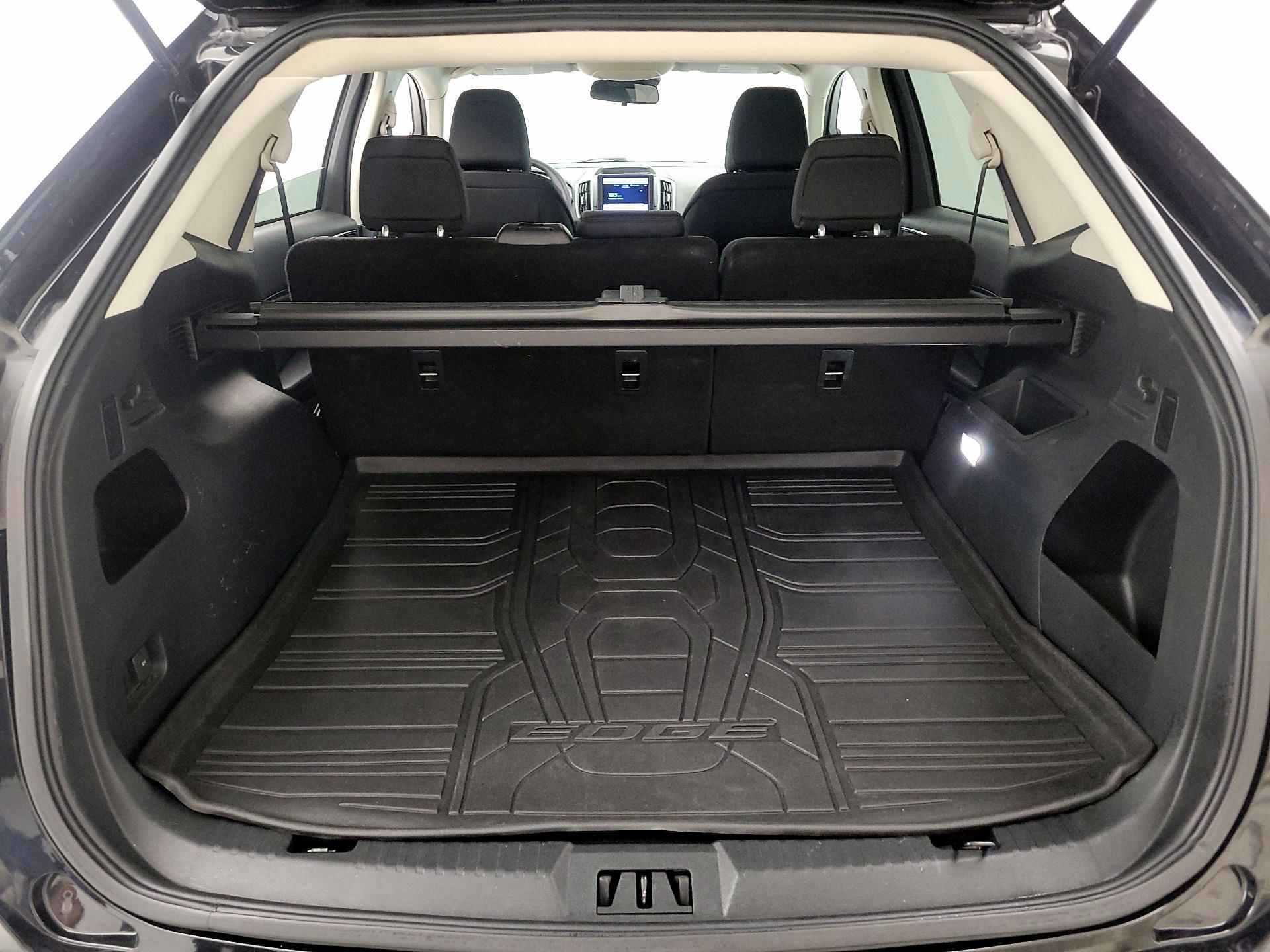 Thumbnail: 2021 Ford Edge - 20
