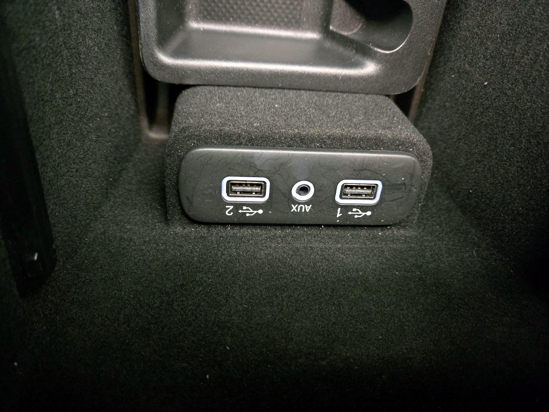 Thumbnail: 2021 Dodge Charger - 18