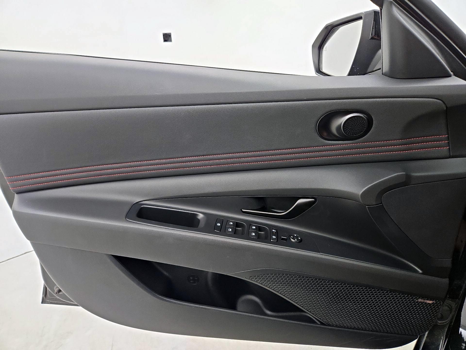 Thumbnail: 2025 Hyundai Elantra - 12