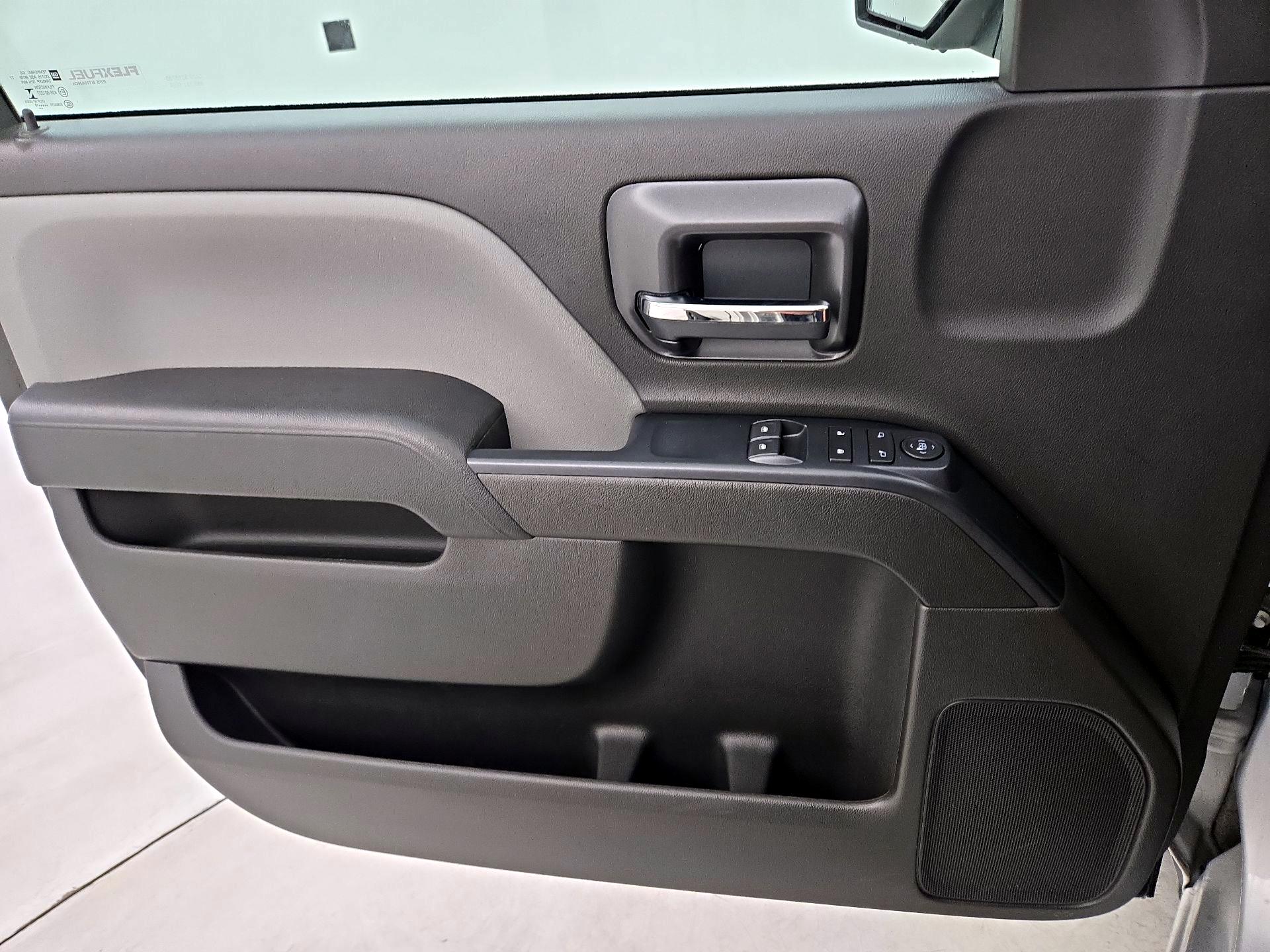 Thumbnail: 2018 Chevrolet Silverado 1500 - 12