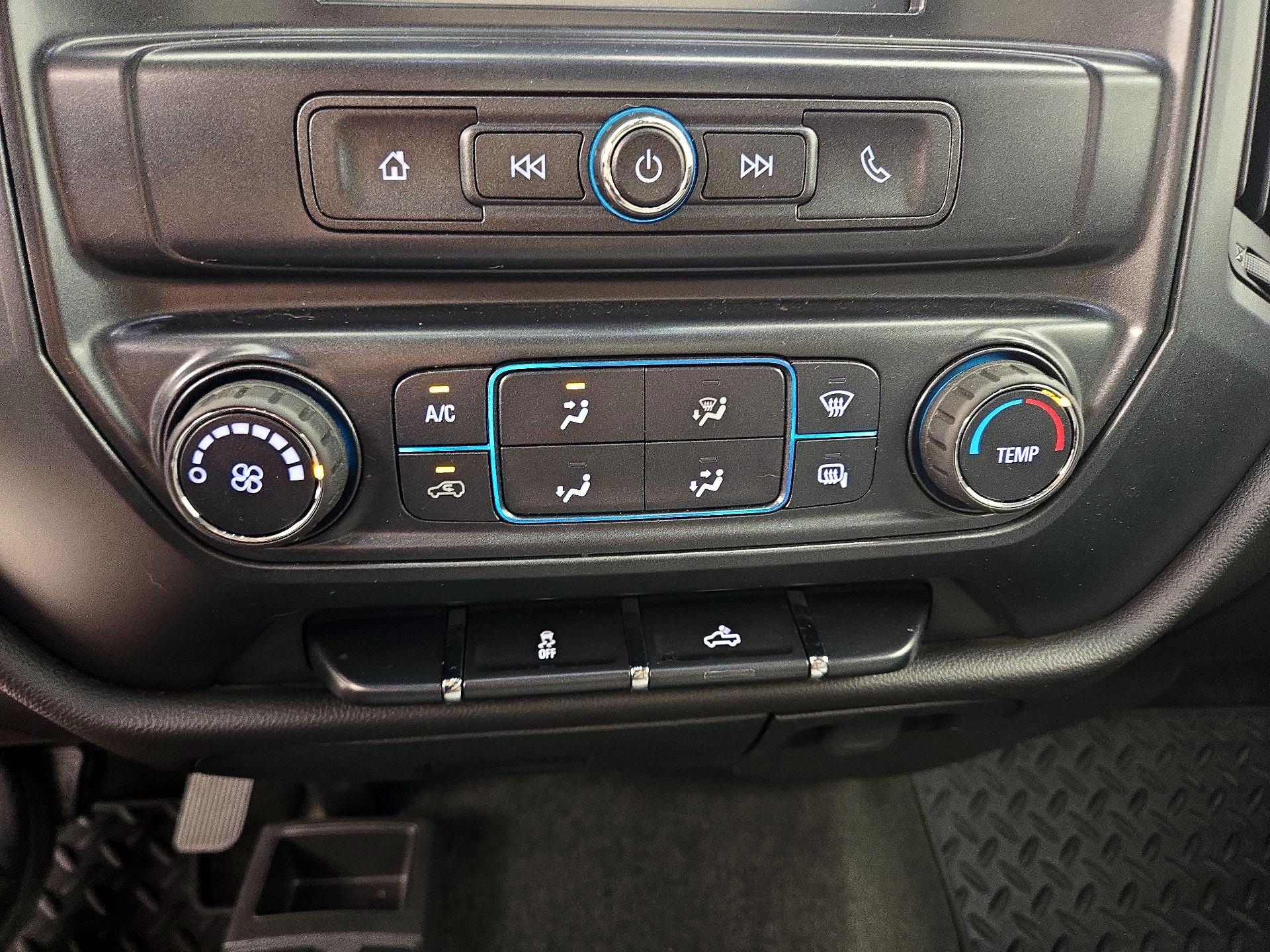 Thumbnail: 2018 Chevrolet Silverado 1500 - 16