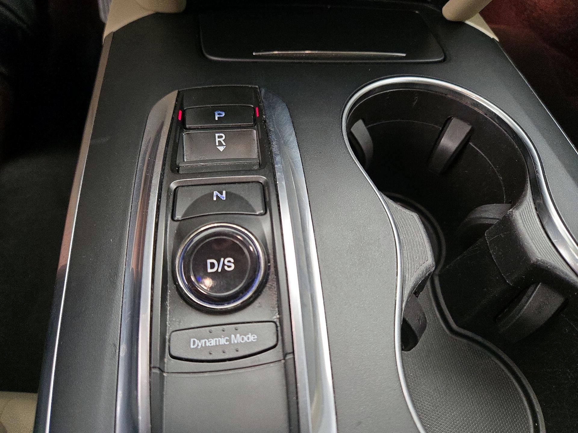 Thumbnail: 2017 Acura MDX - 17