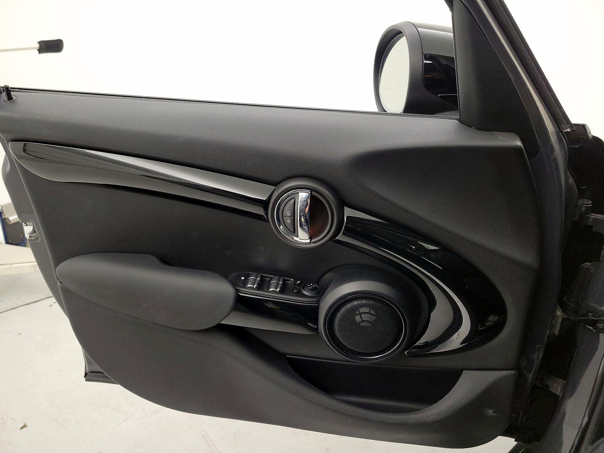 Thumbnail: 2021 MINI Cooper Hardtop - 12