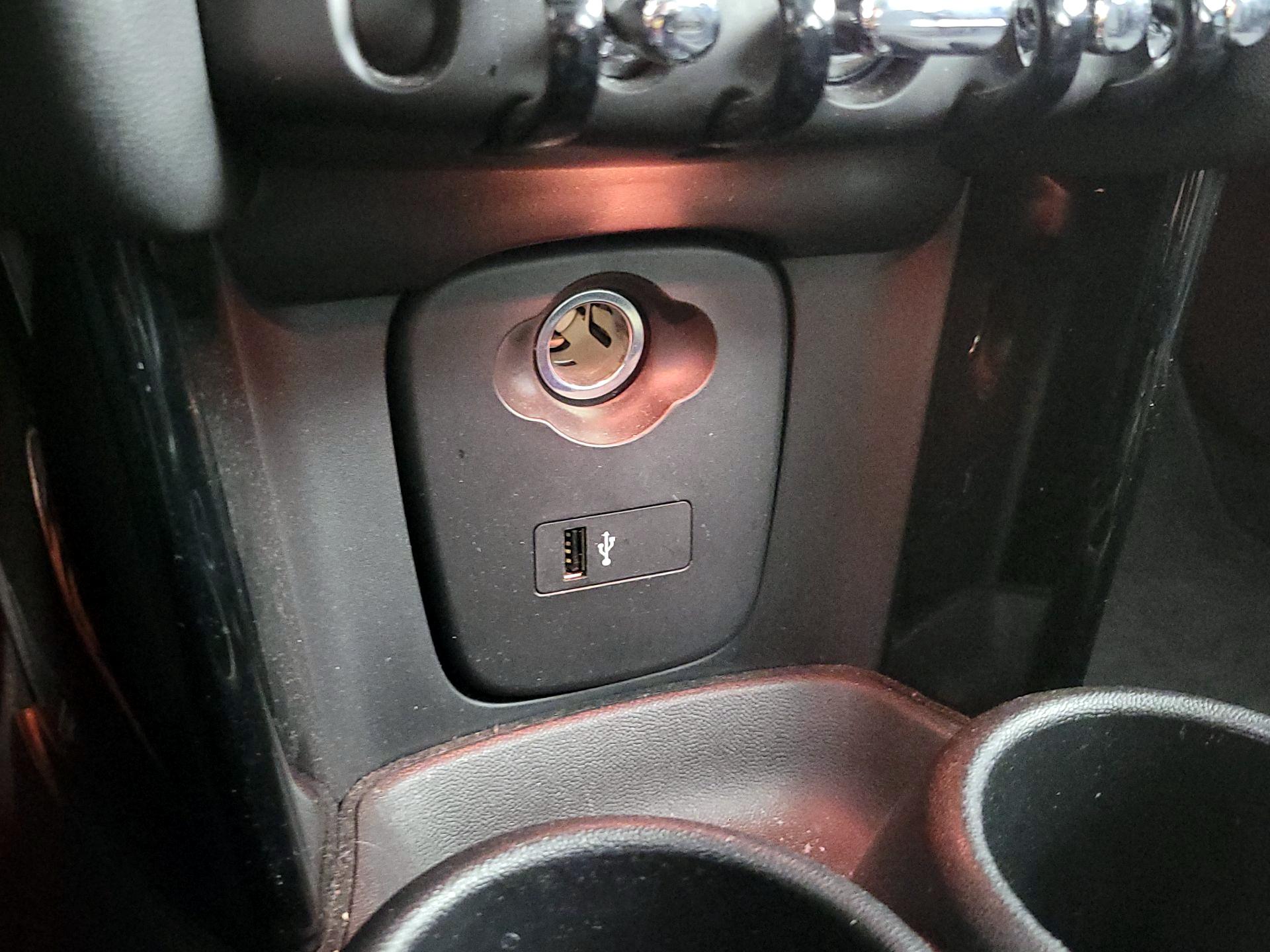 Thumbnail: 2021 MINI Cooper Hardtop - 18